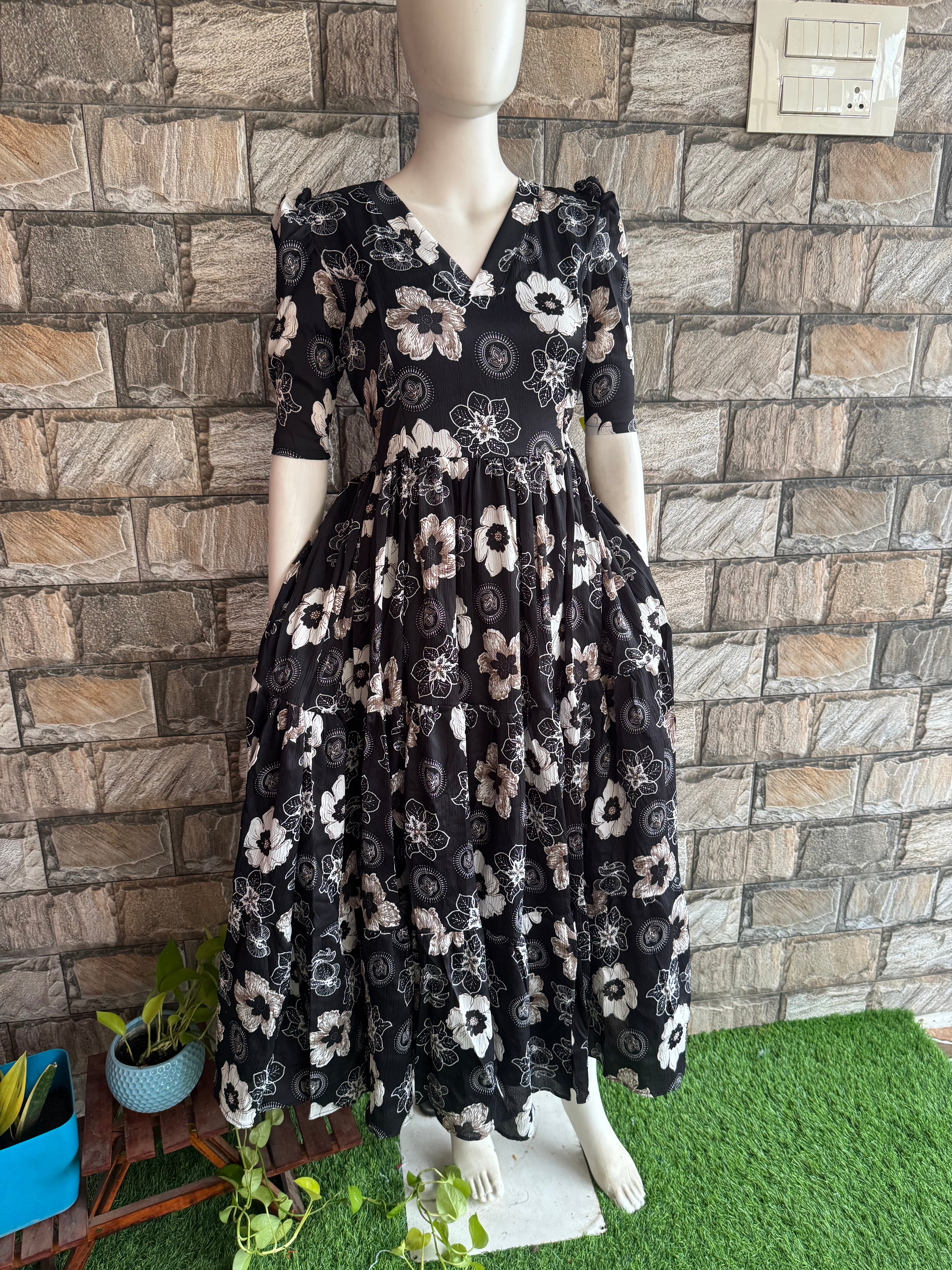 Delta Maternity maxi Black multi Floral