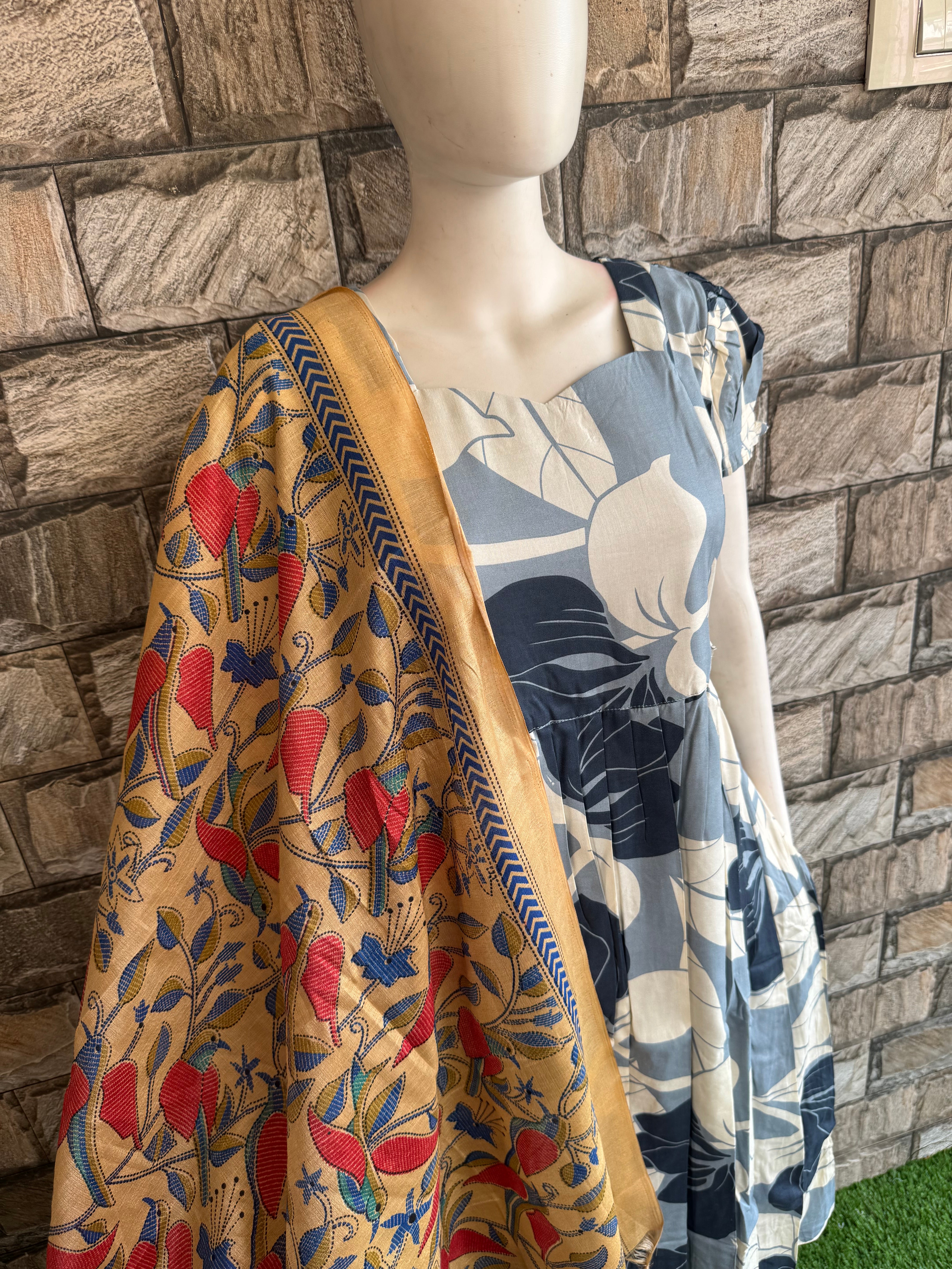Sandal Poly Khadhi Dupatta
