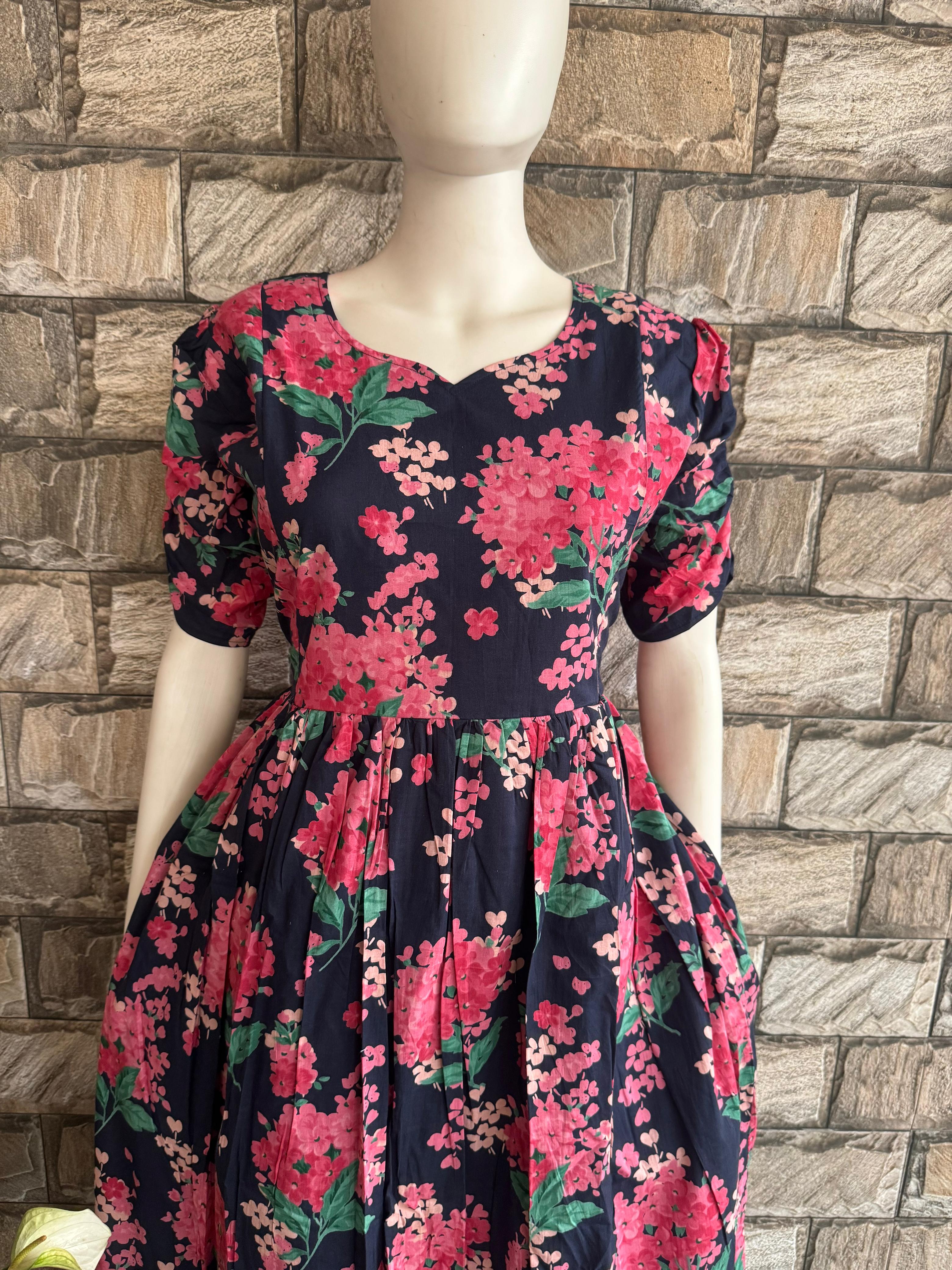 Navy Bunch Flower CF136