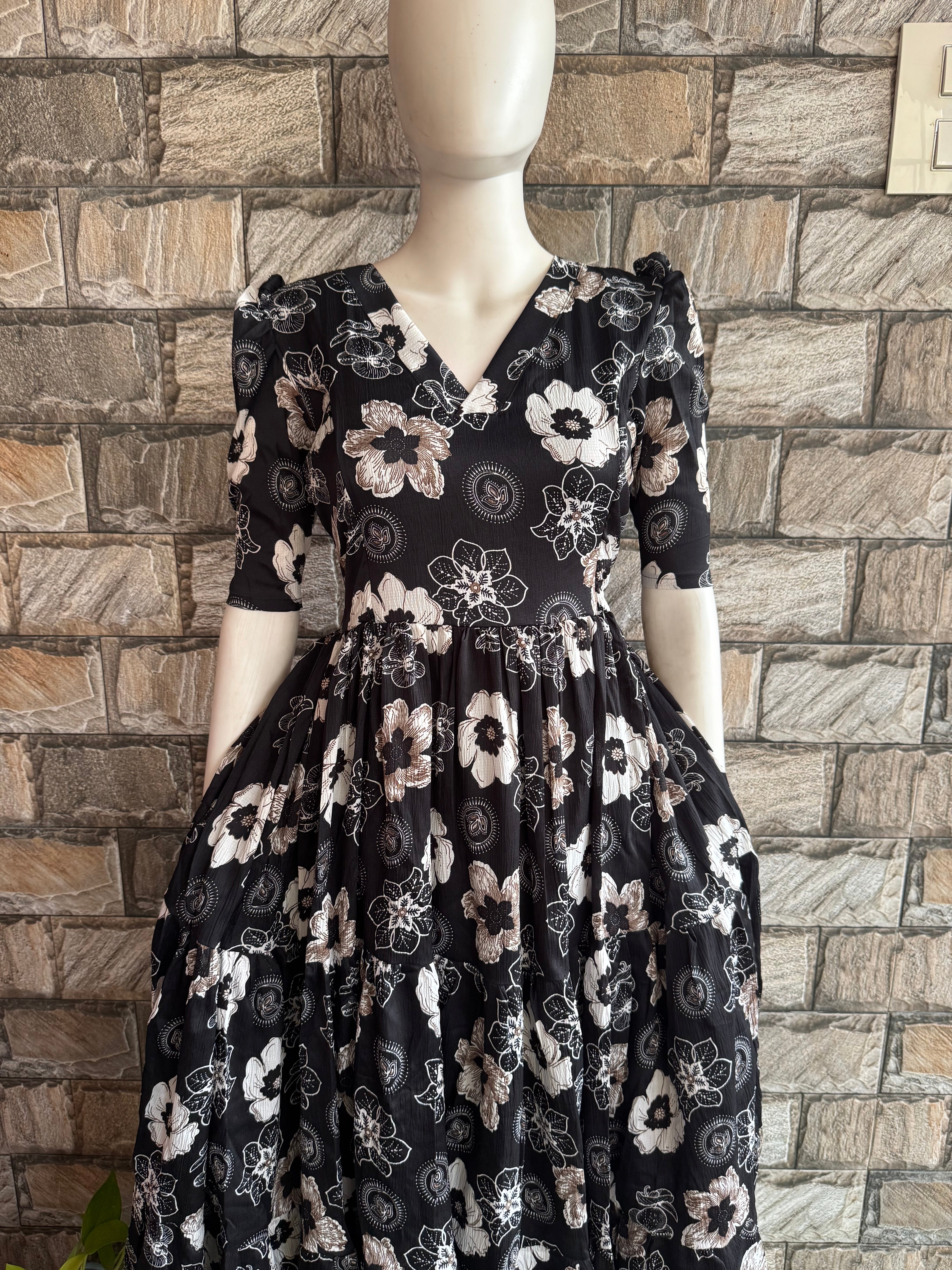 Delta Maternity maxi Black multi Floral