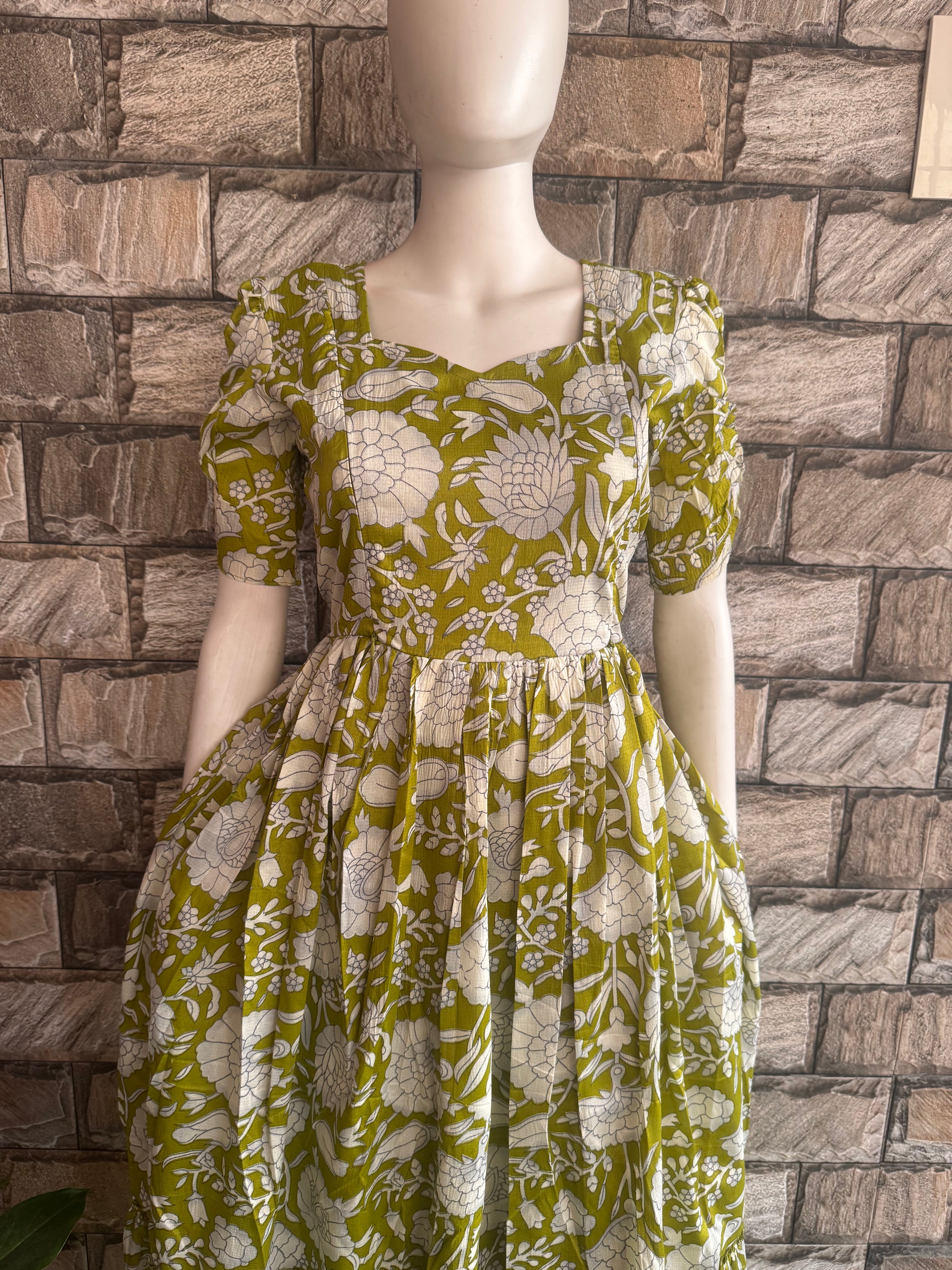 Delta crush Maternity maxi