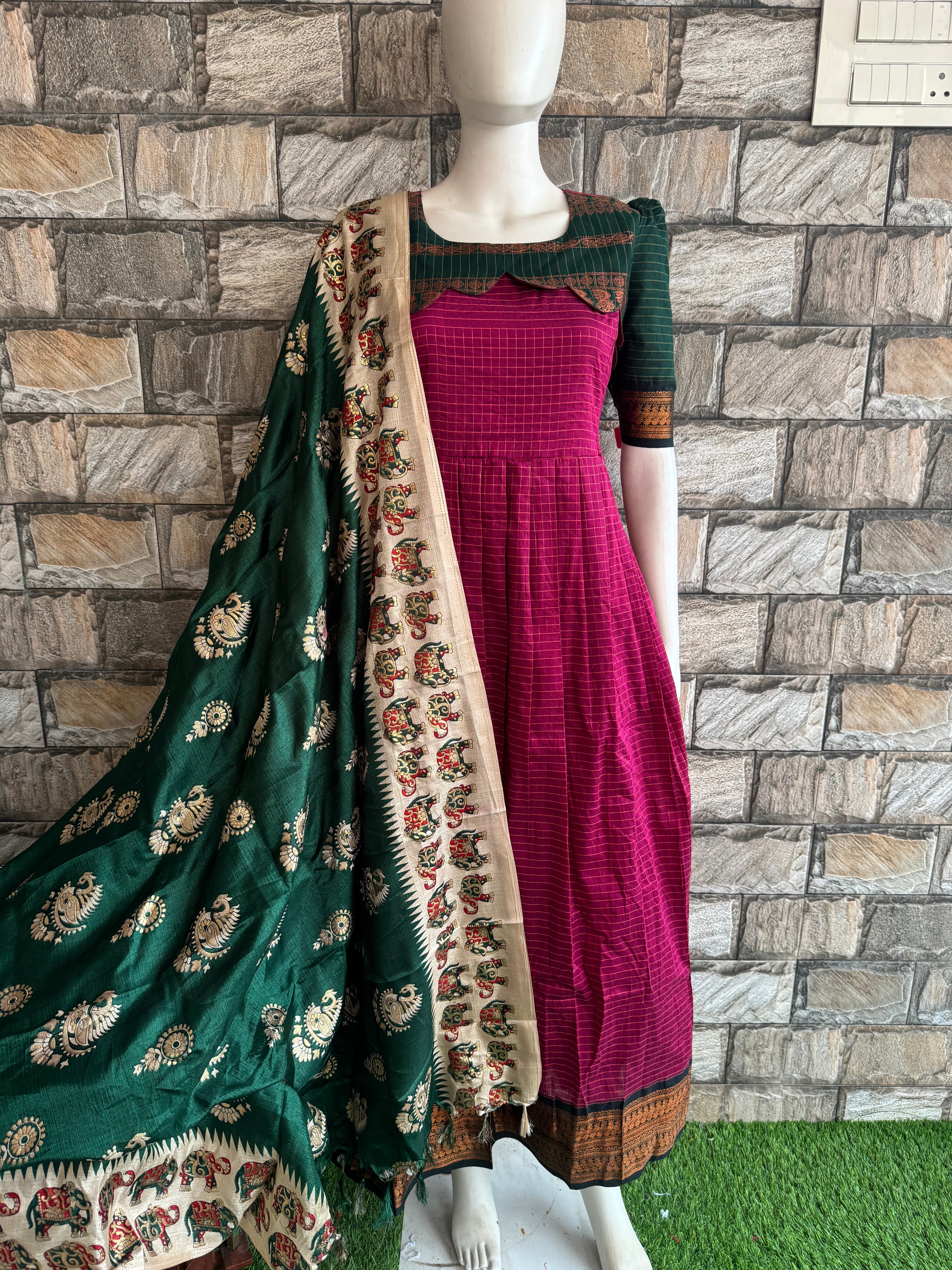 Dark green Dupatta