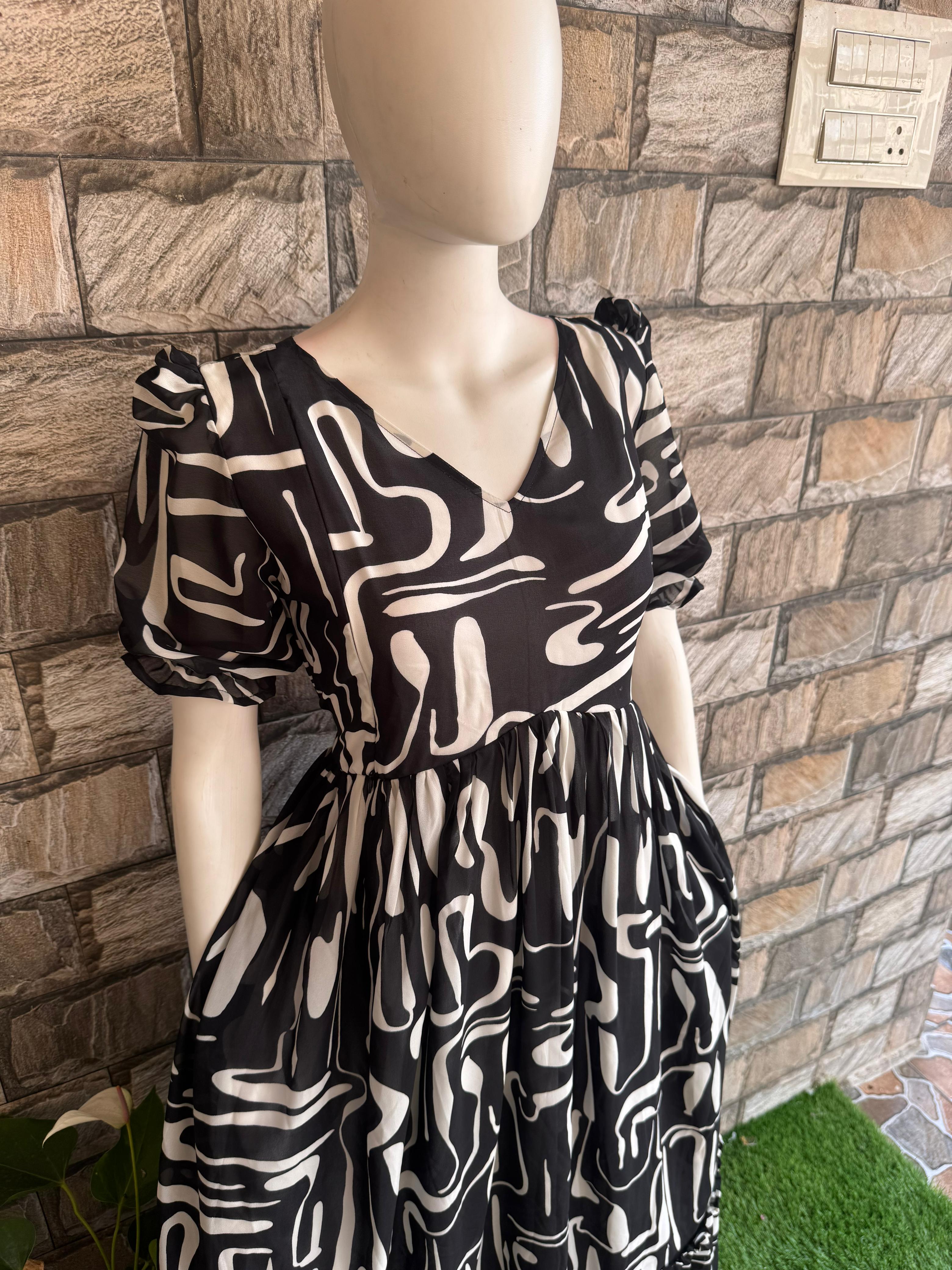 black alia cut georgette maxi