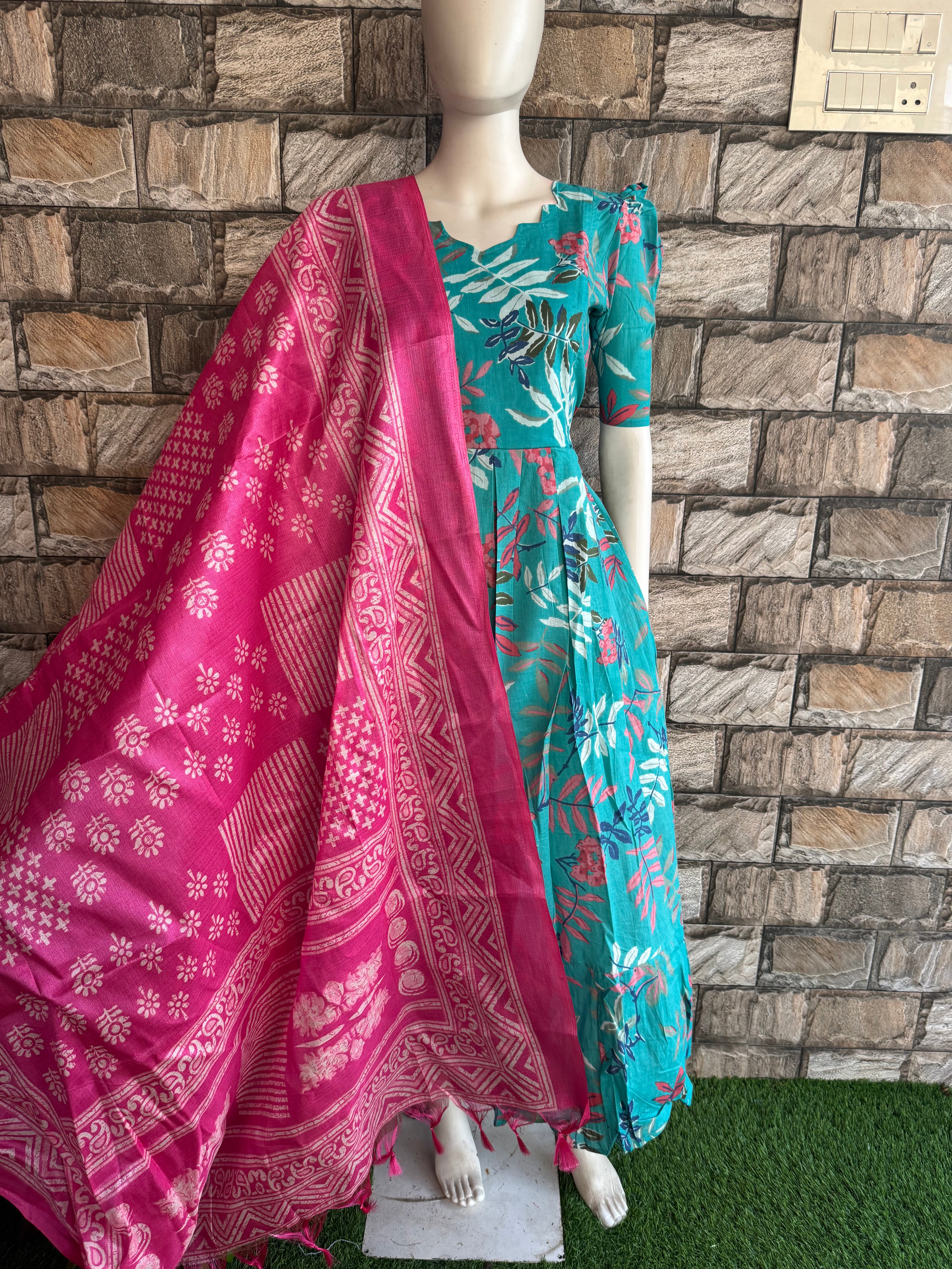 Baby pink poly khadhi dupatta