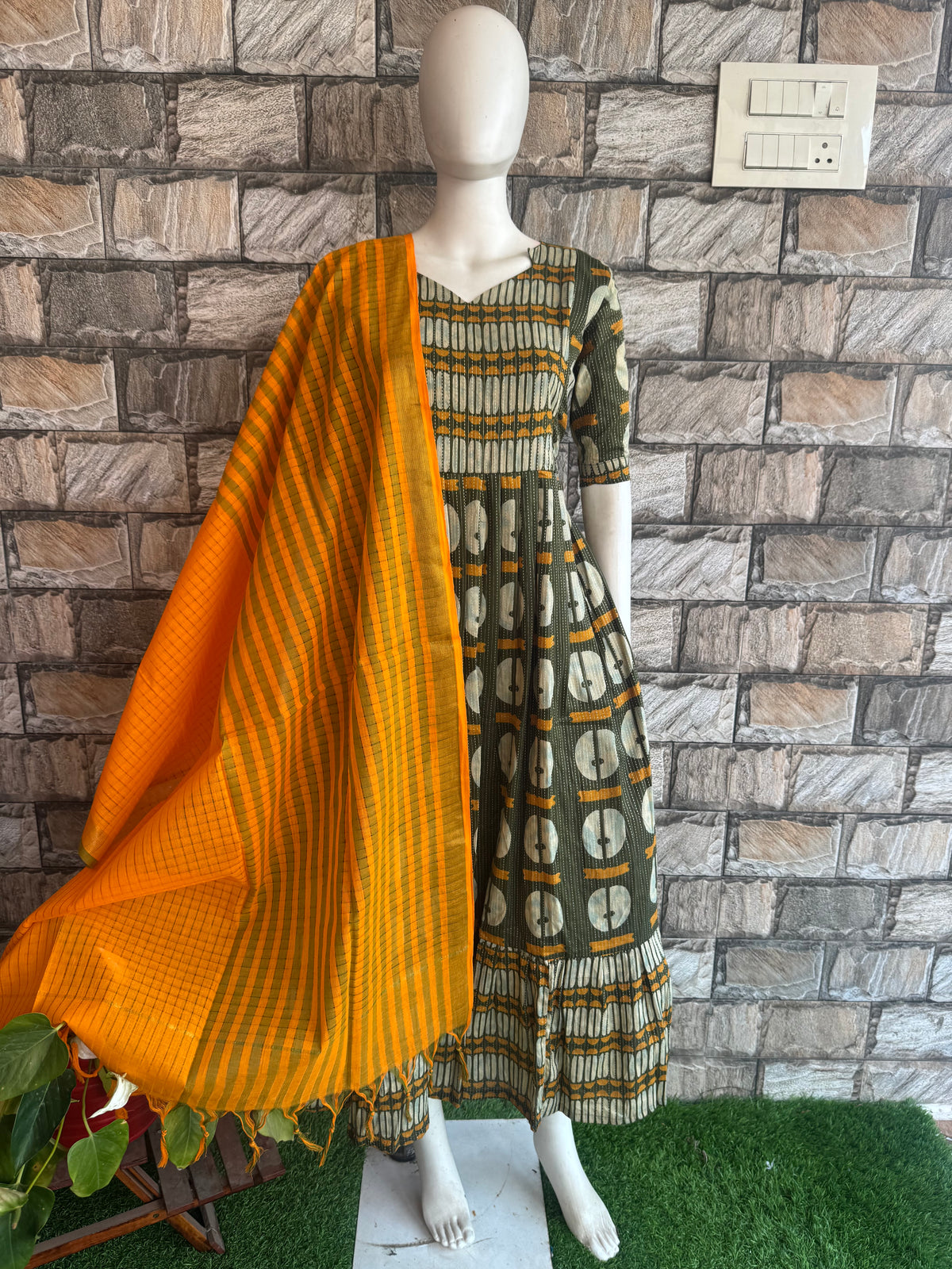 Olive green  soft kanta cotton Maternity Feeding  maxi  With dupatta