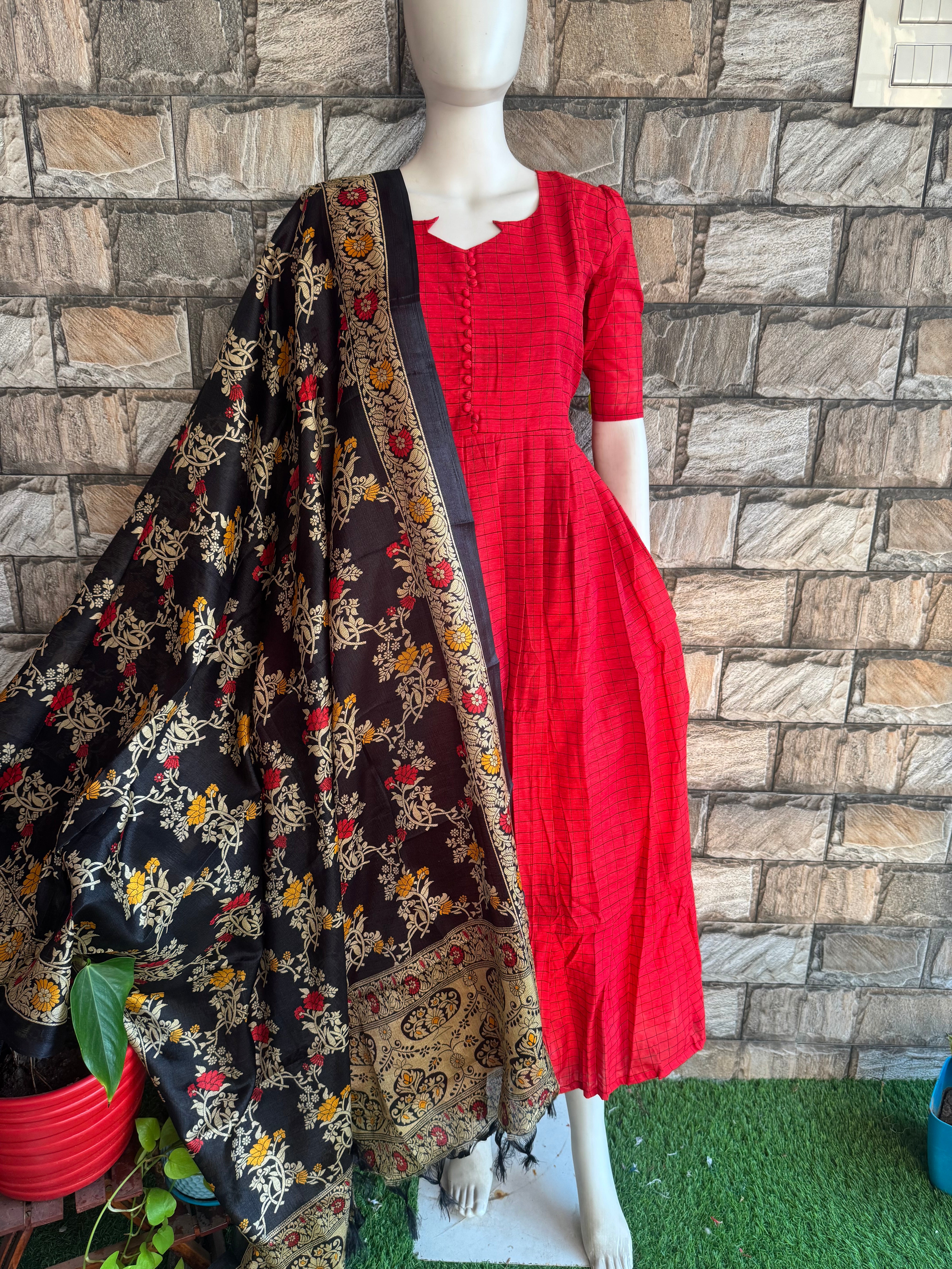 Black dupatta