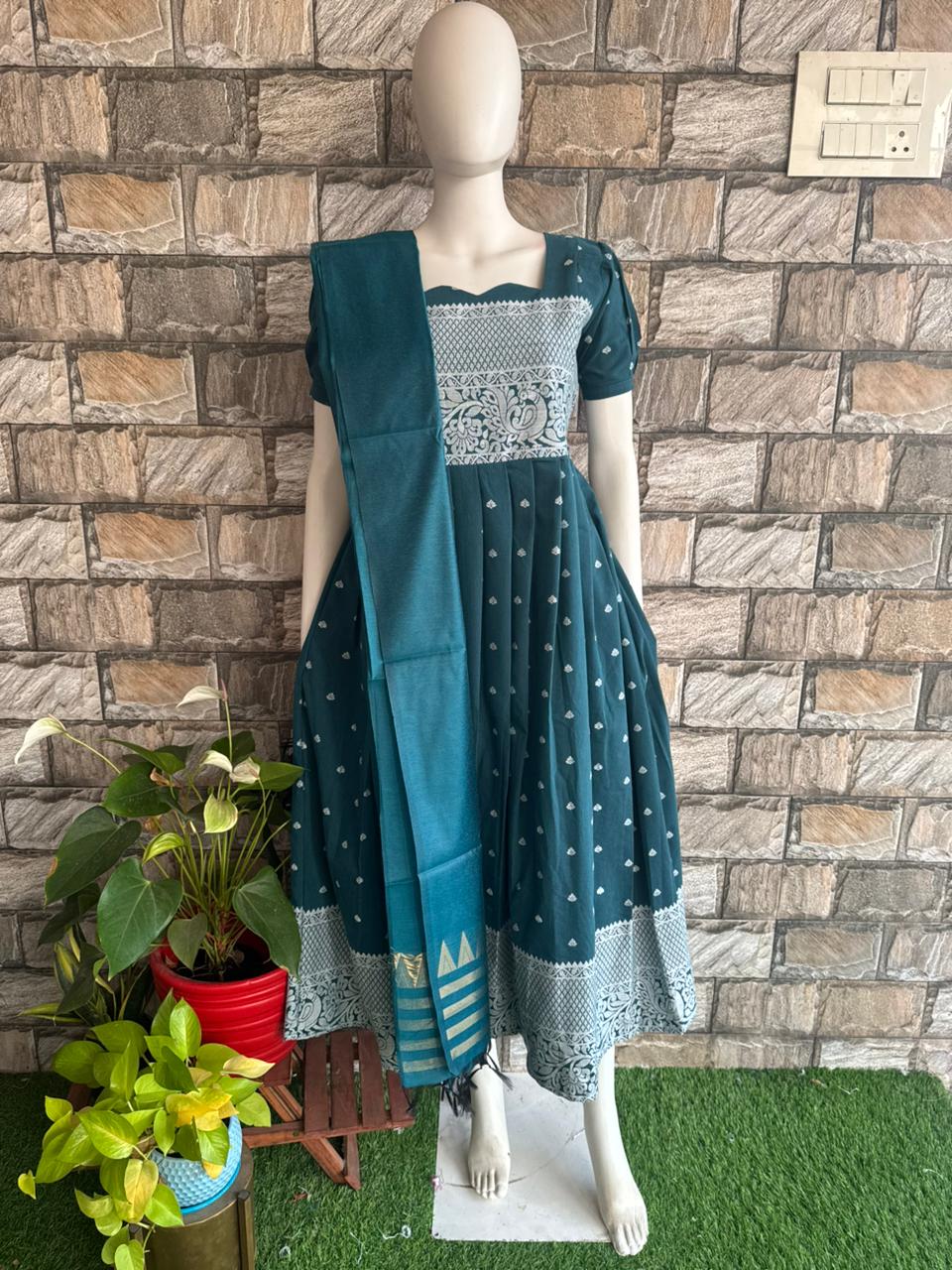 Handloom Cotton Weaving – The Art Behind Every Thread