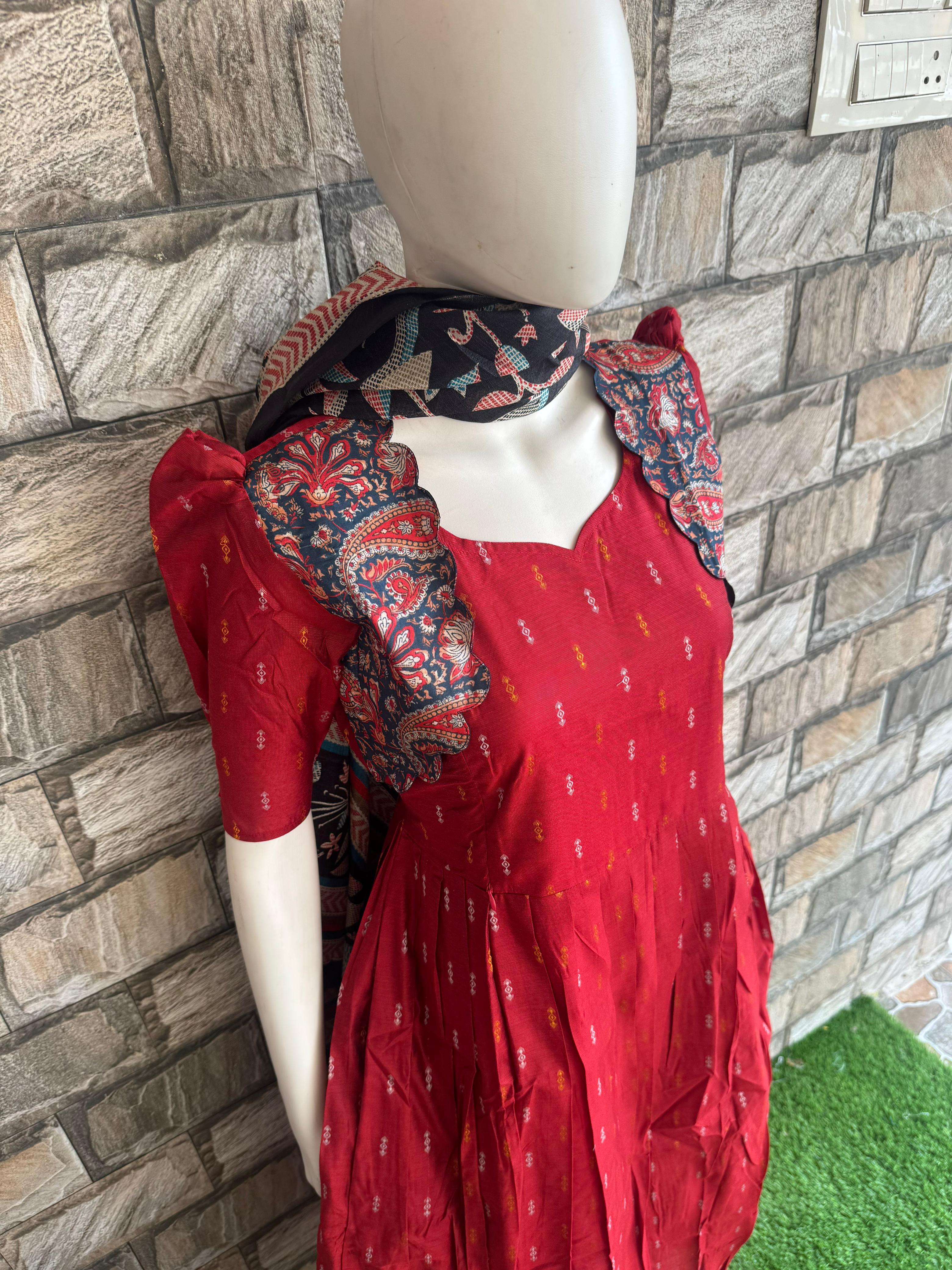 Maroon Raw Silk with shoulder Scaleup CF135