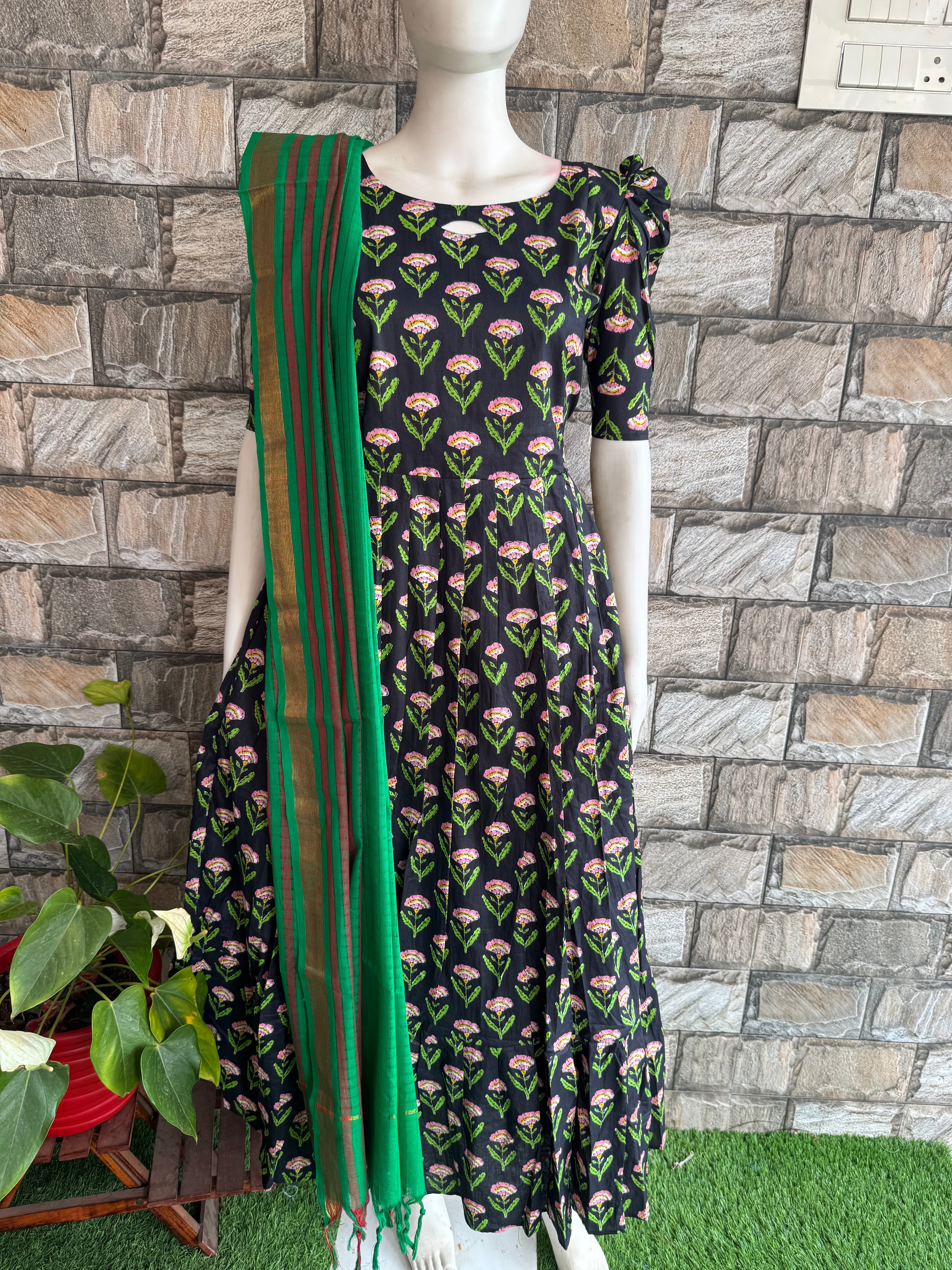 Pure handloom cotton  Dupatta Green
