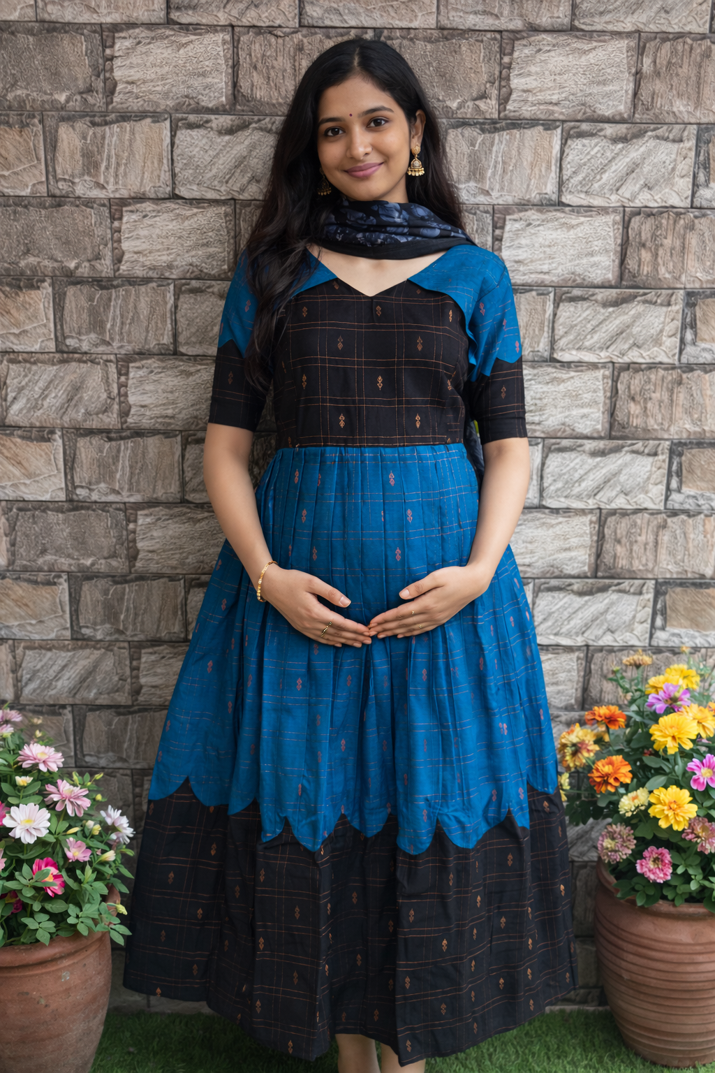 Kajal Maternity maxi Raw silk