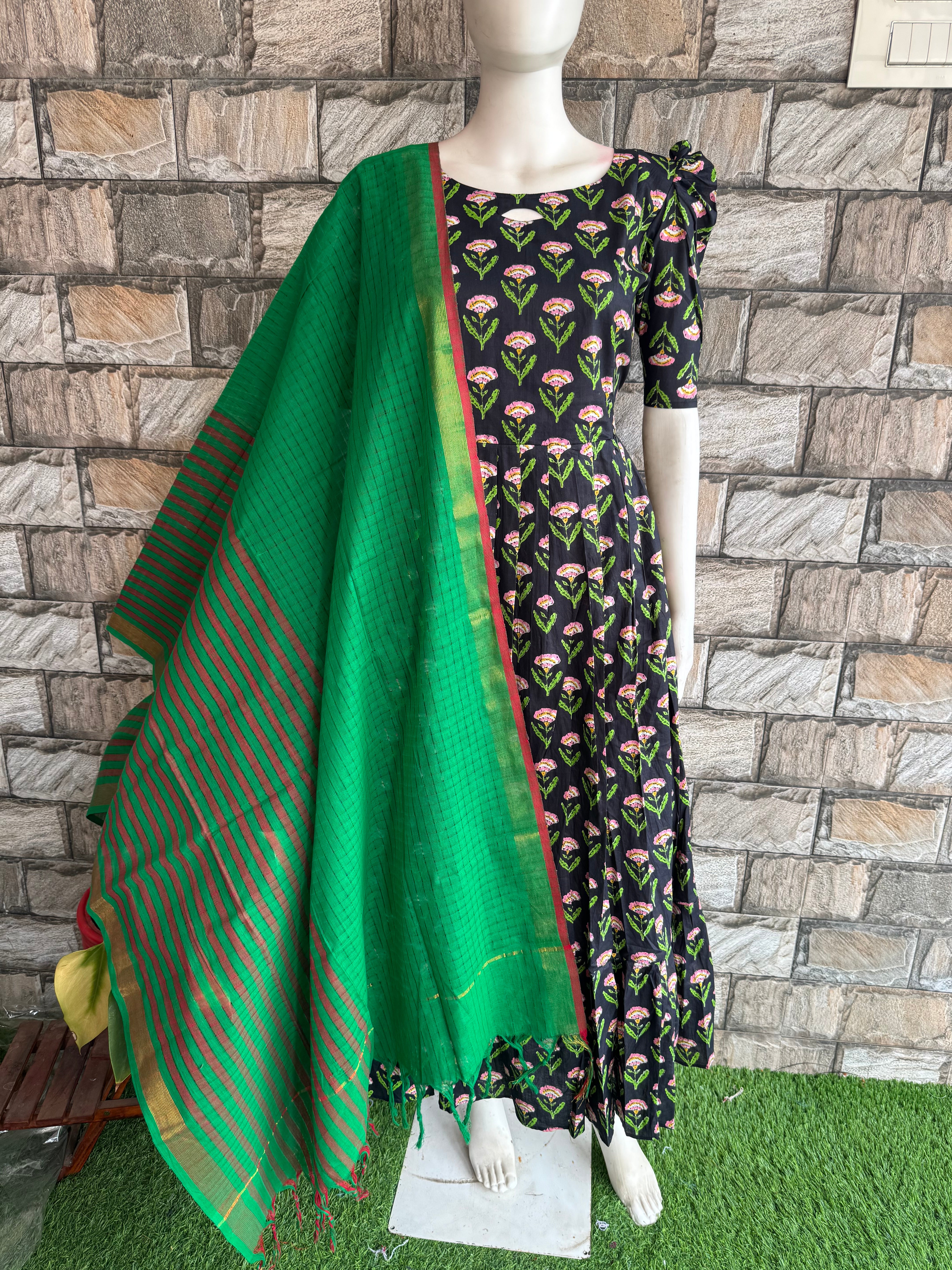 Pure handloom cotton  Dupatta Green