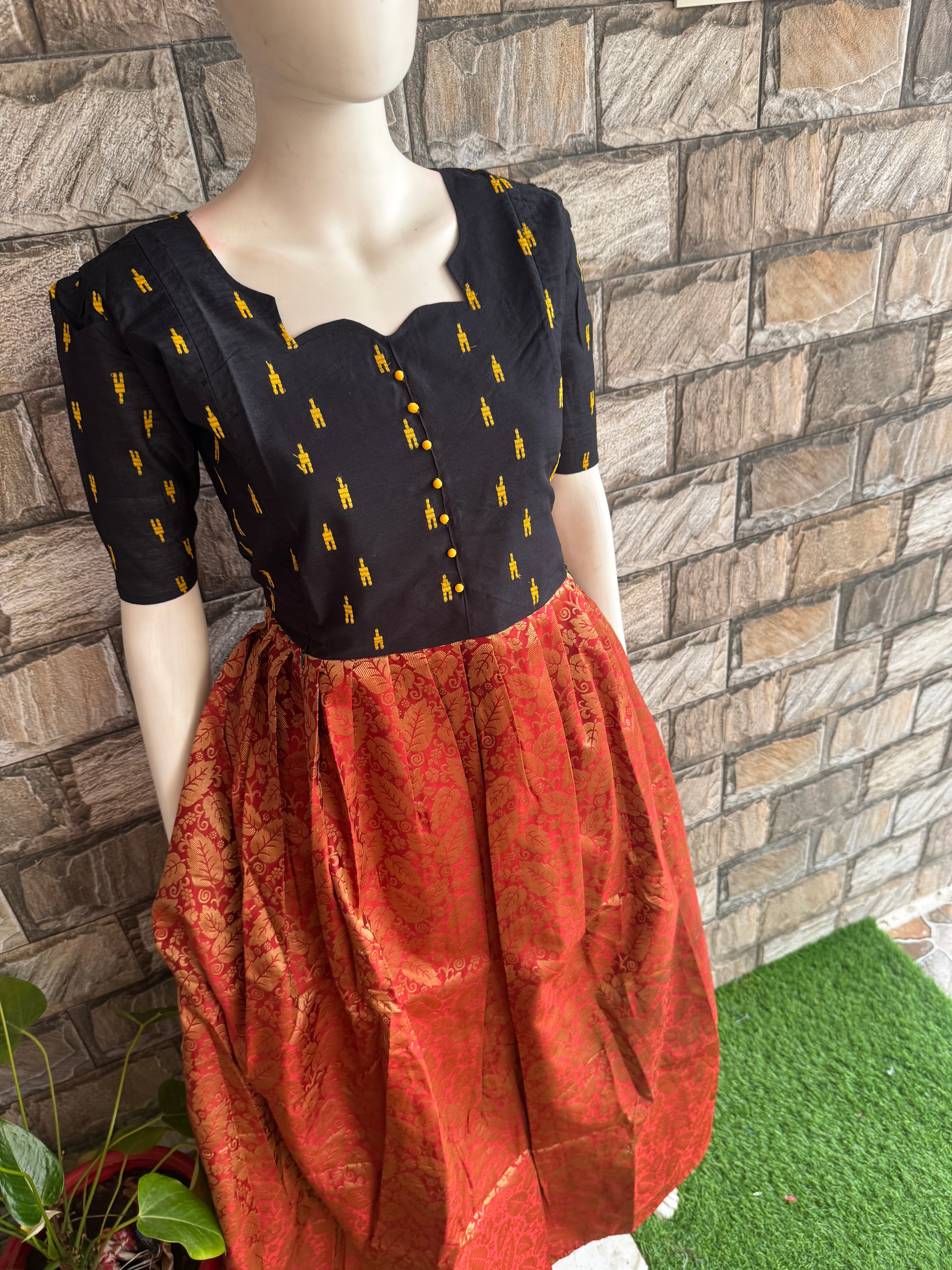 Banarasi mix maternity Feeding maxi