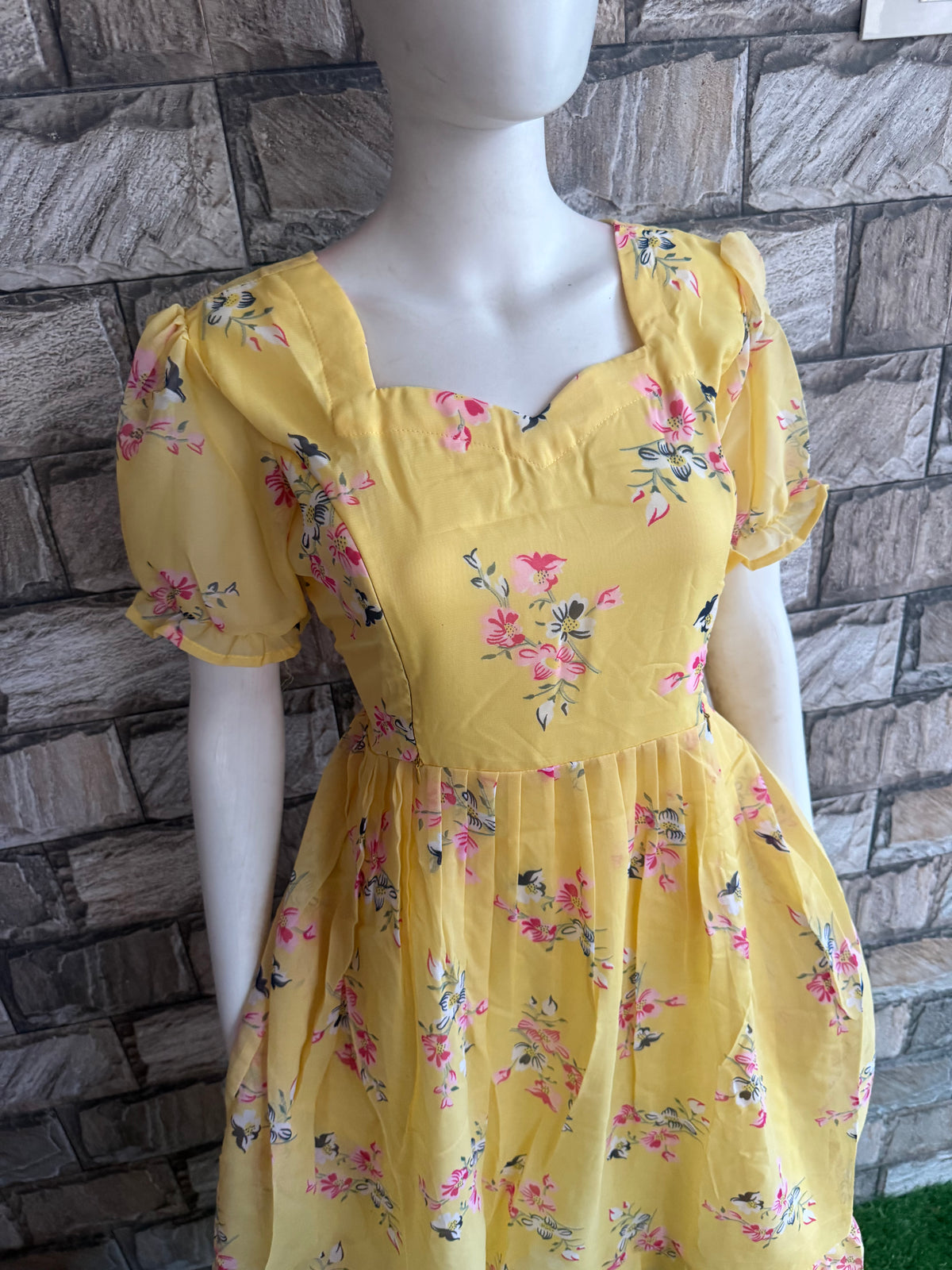 Georgette Maternity Feeding maxi  Lemon yellow