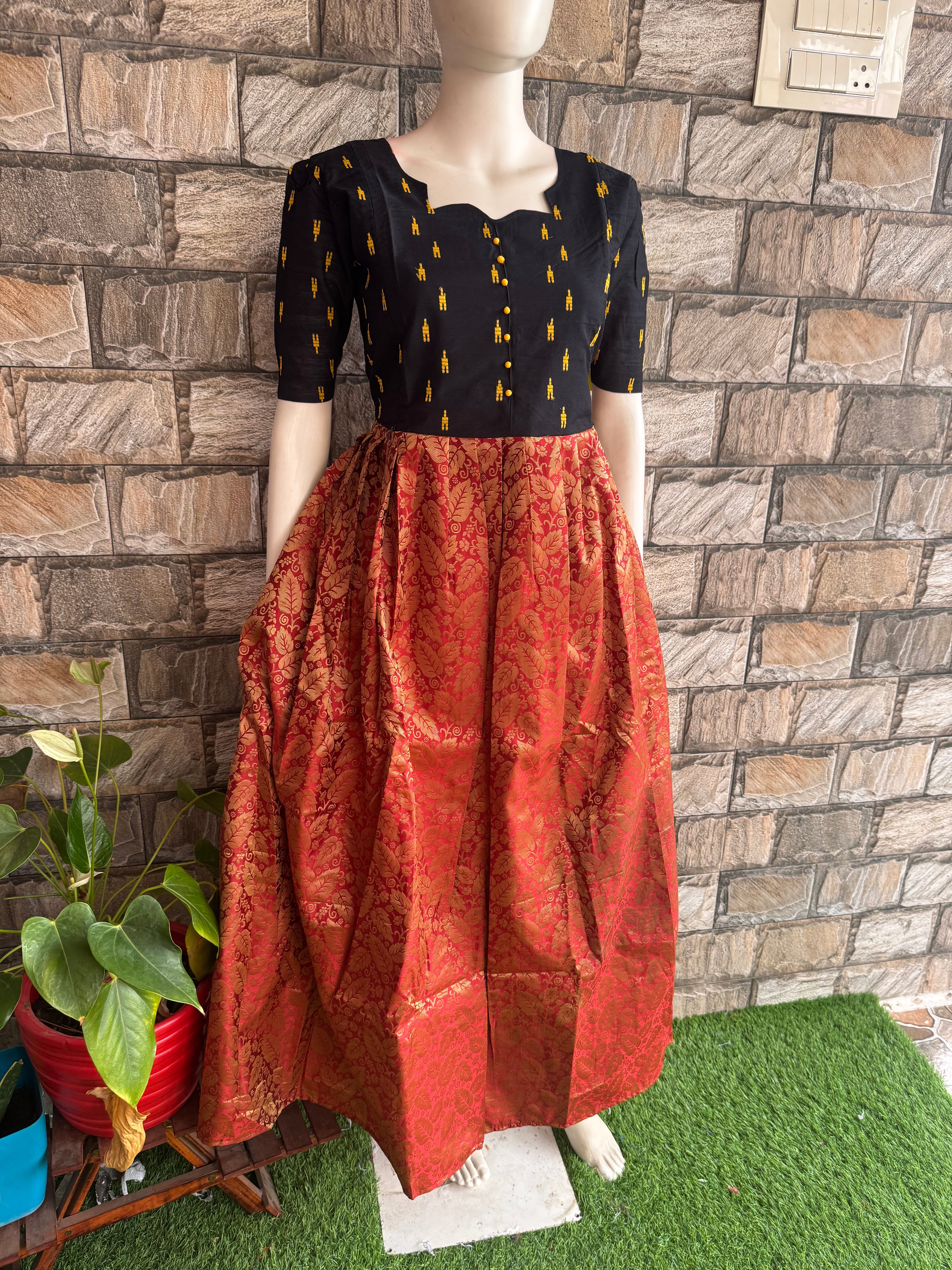Banarasi mix maternity Feeding maxi