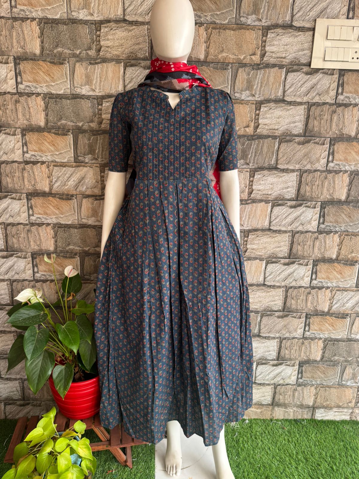 collar navy maxi