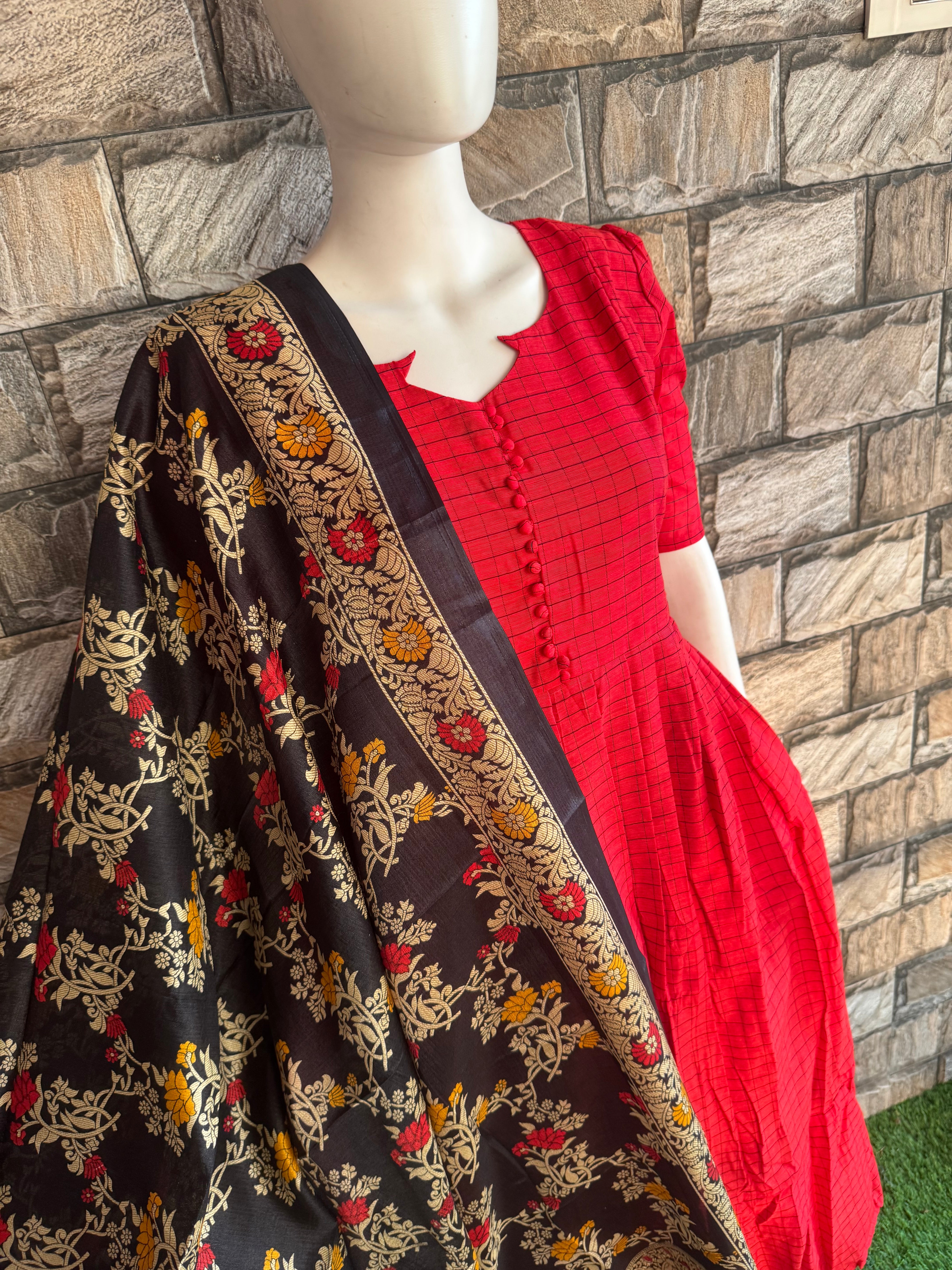 Black dupatta