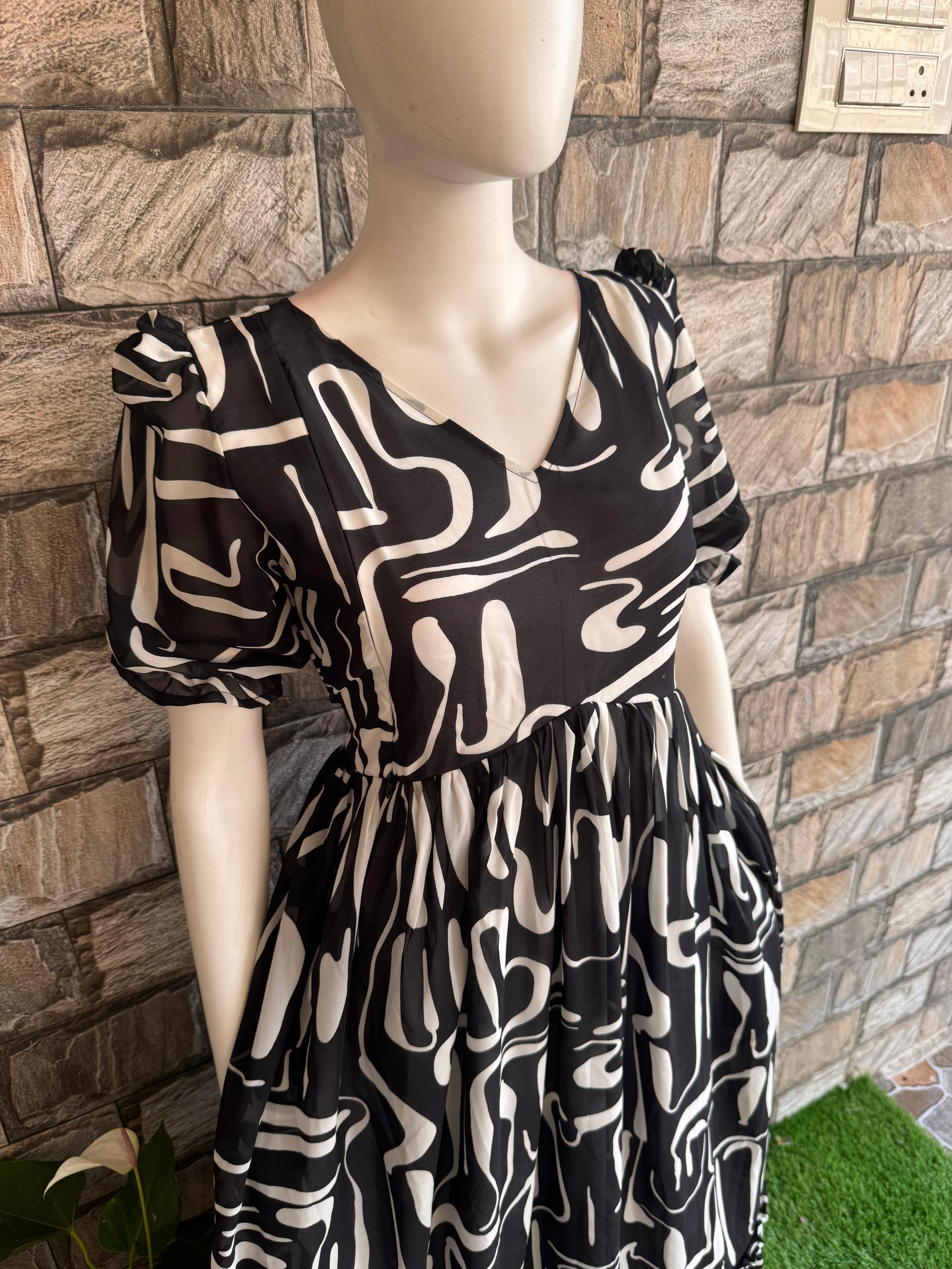 black alia cut georgette maxi