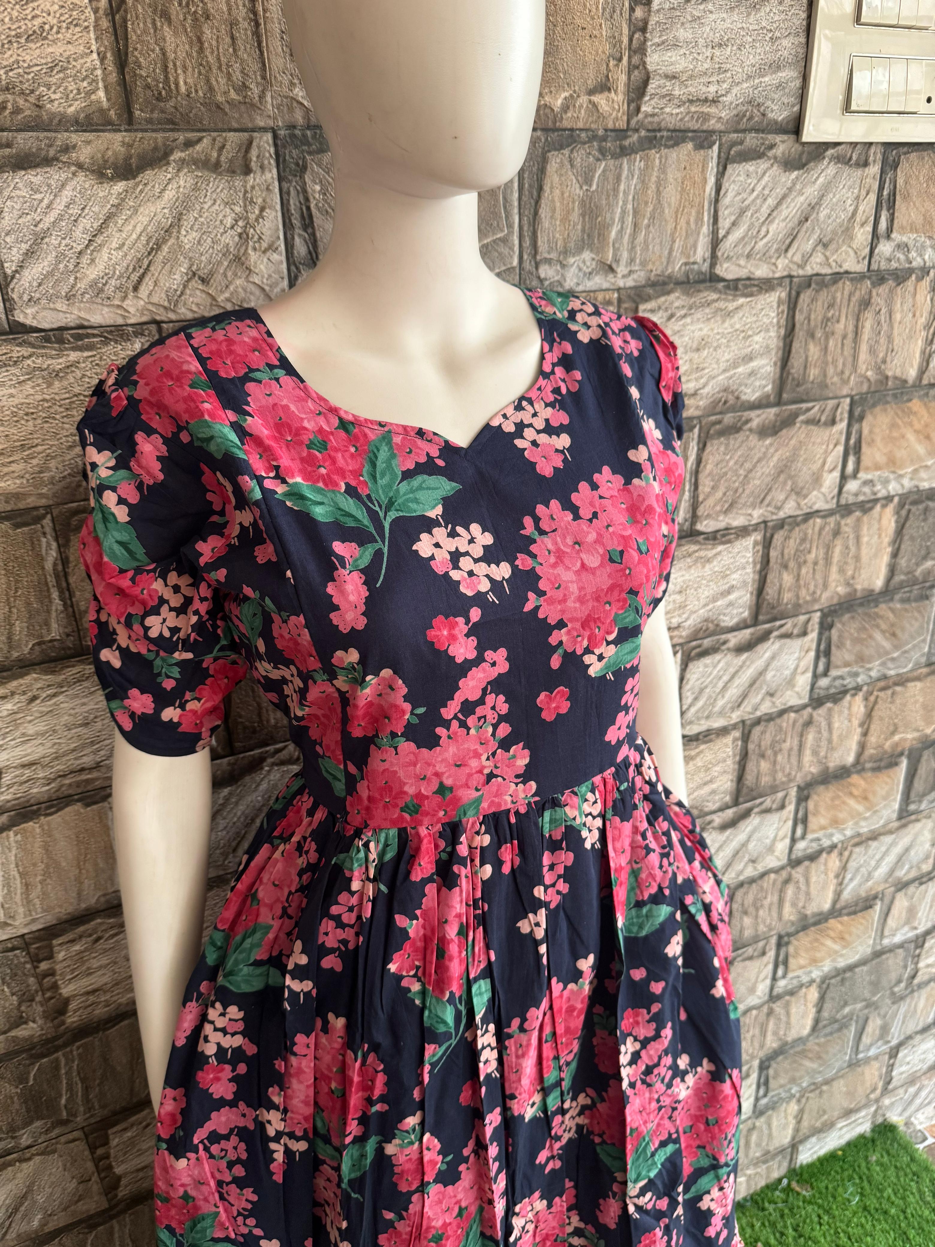 Navy Bunch Flower CF136