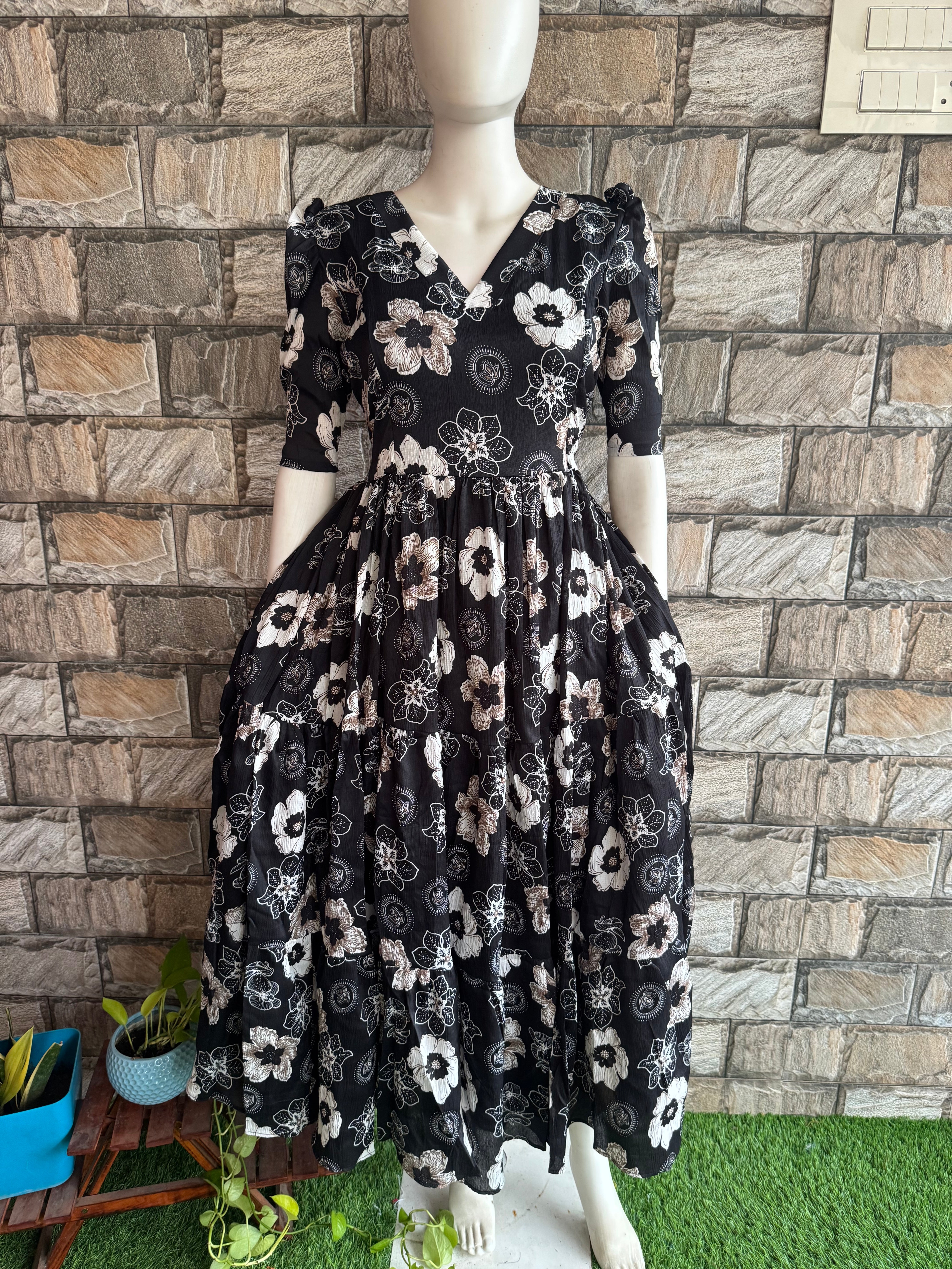 Delta Maternity maxi Black multi Floral