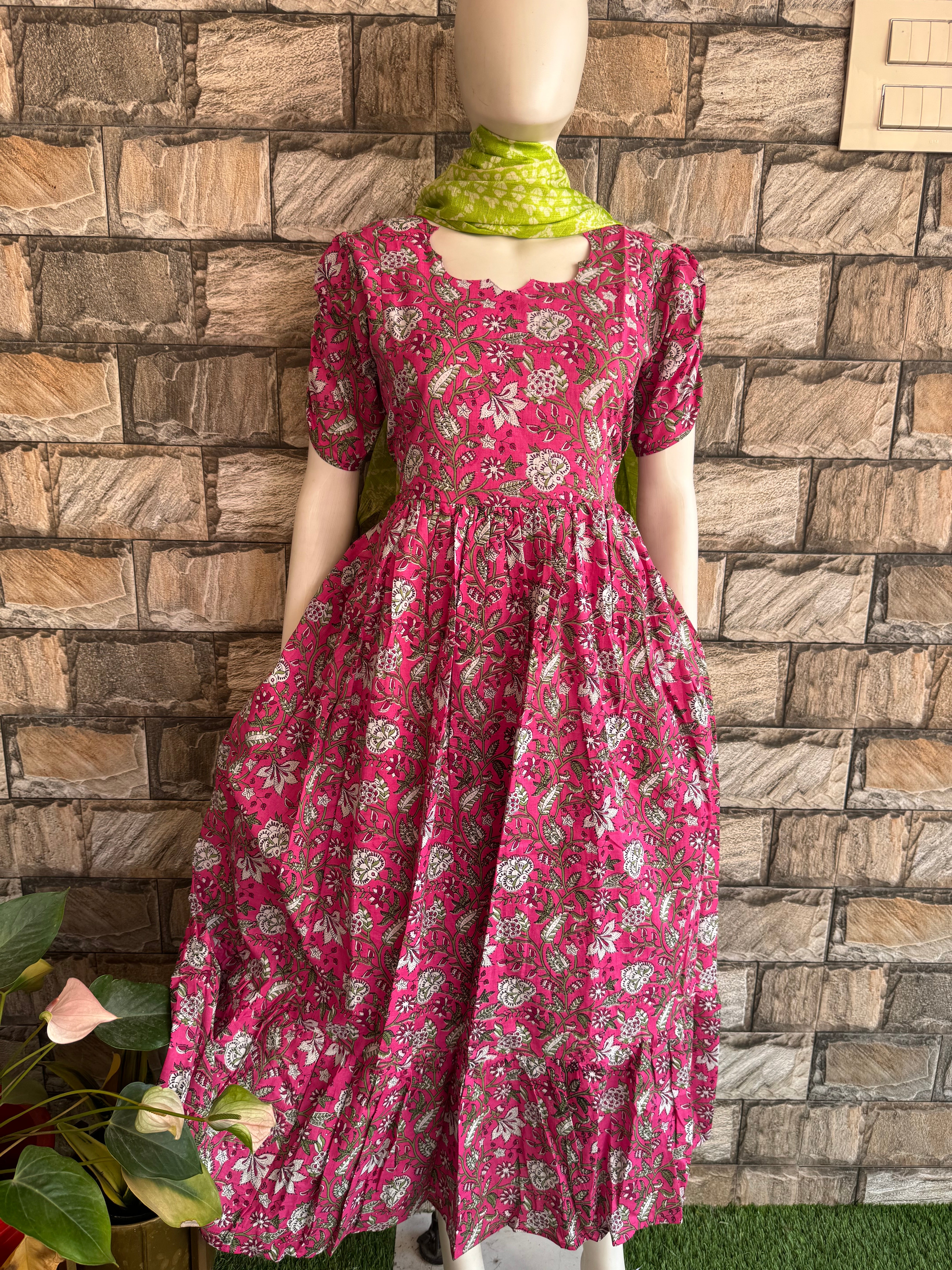 Pinky maternity maxi