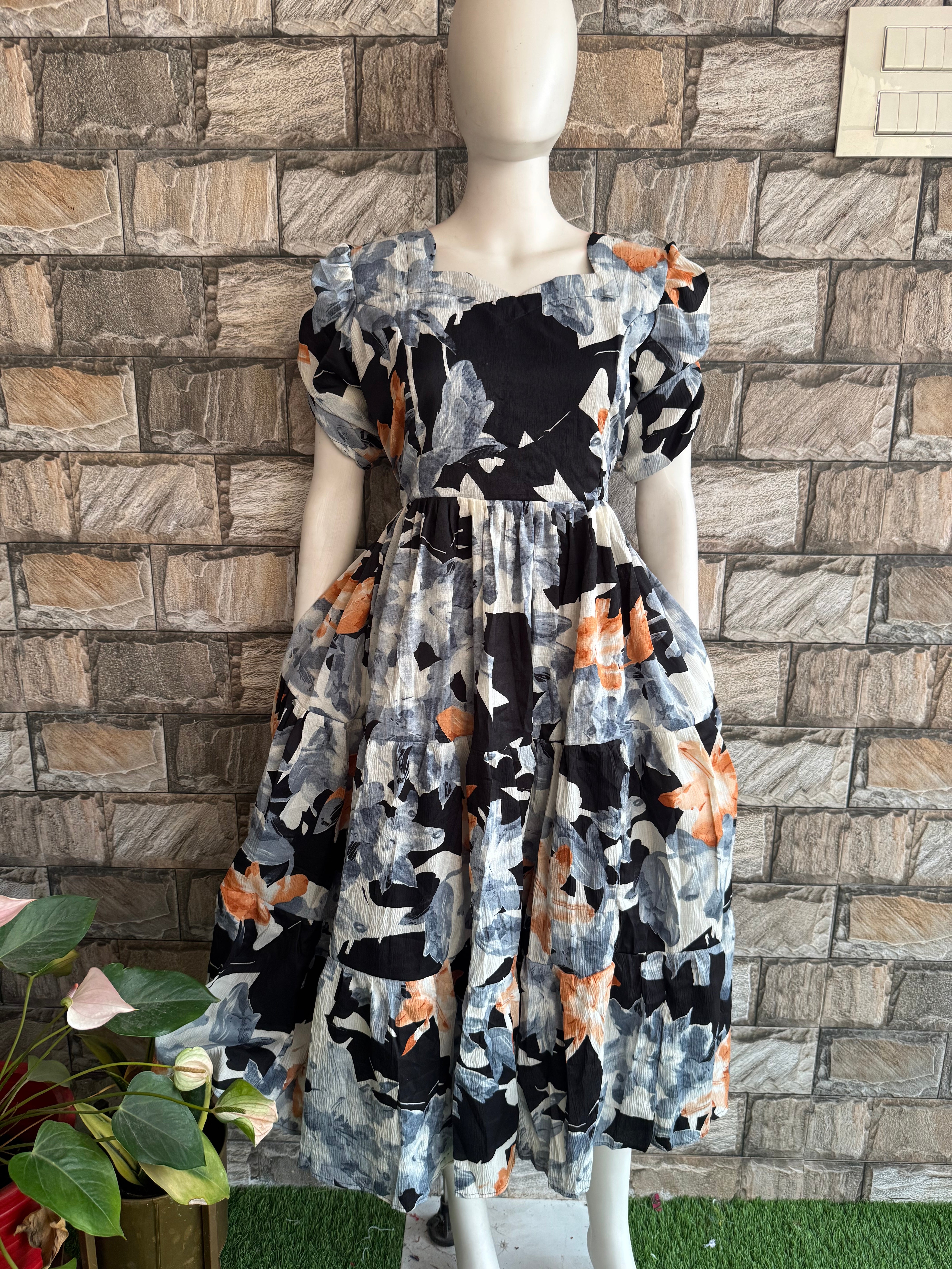 Black Delta Maternity/ Normal maxi