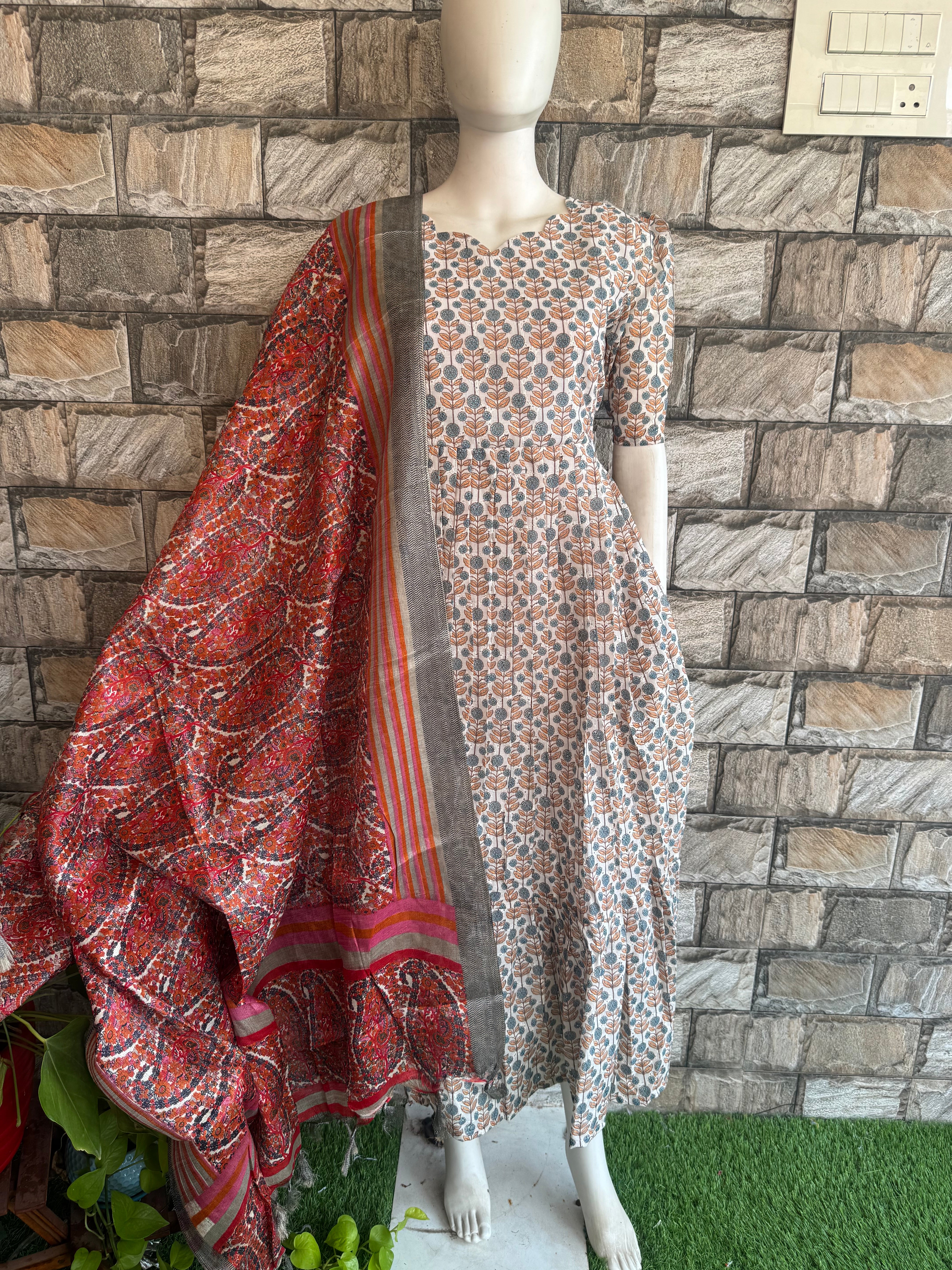 Maroon Poly khadhi dupatta