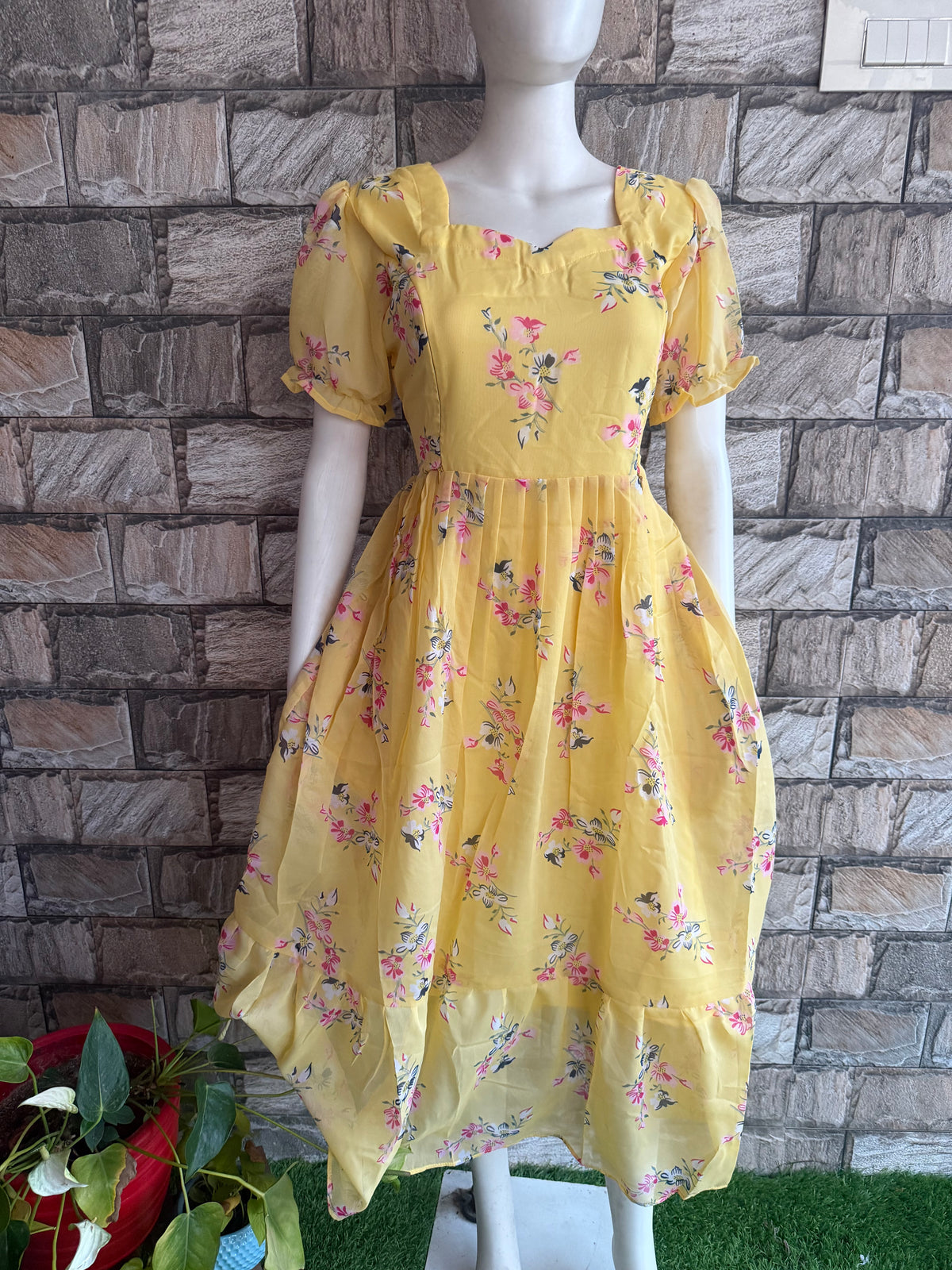 Georgette Maternity Feeding maxi  Lemon yellow
