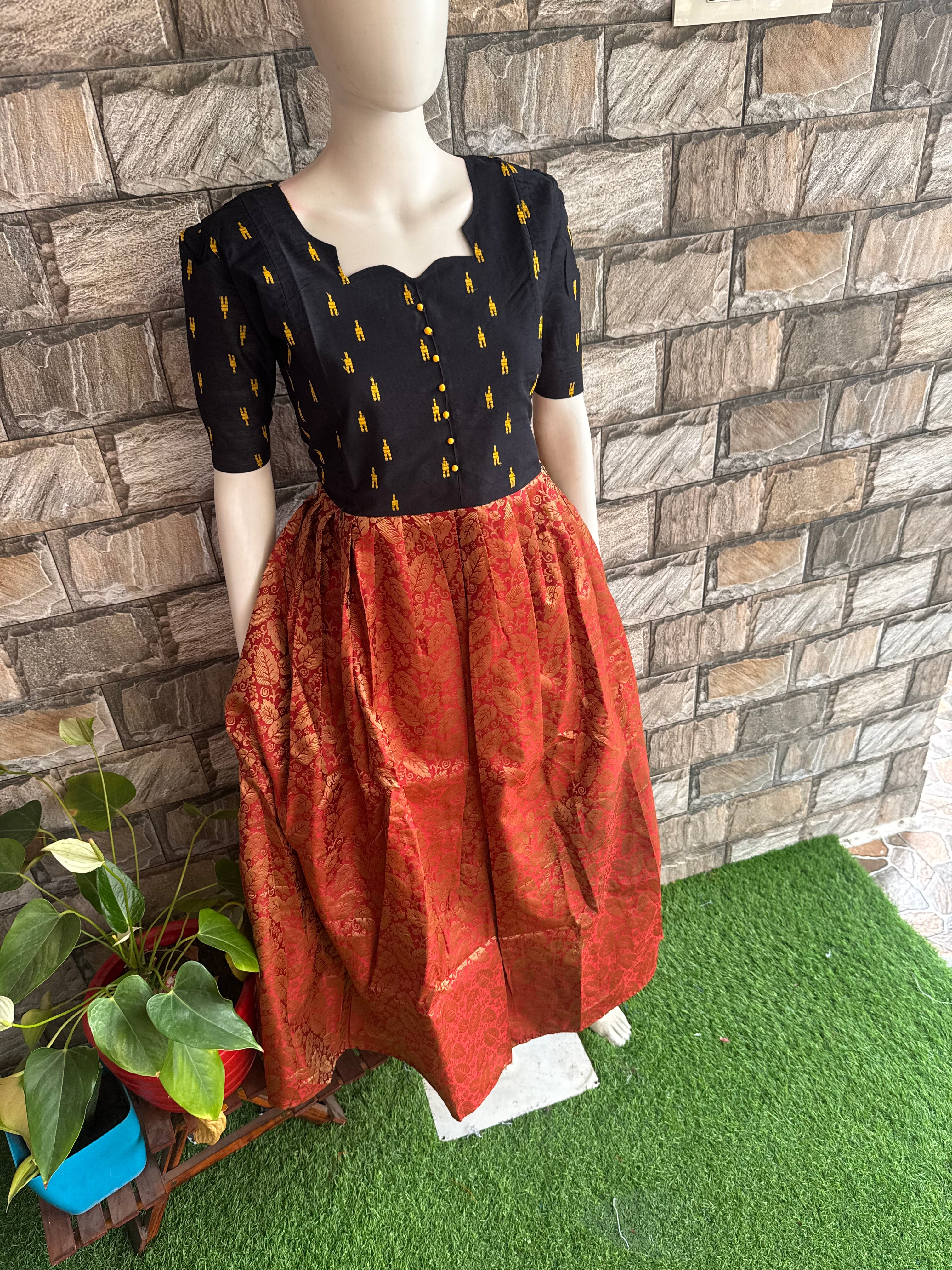 Banarasi mix maternity Feeding maxi