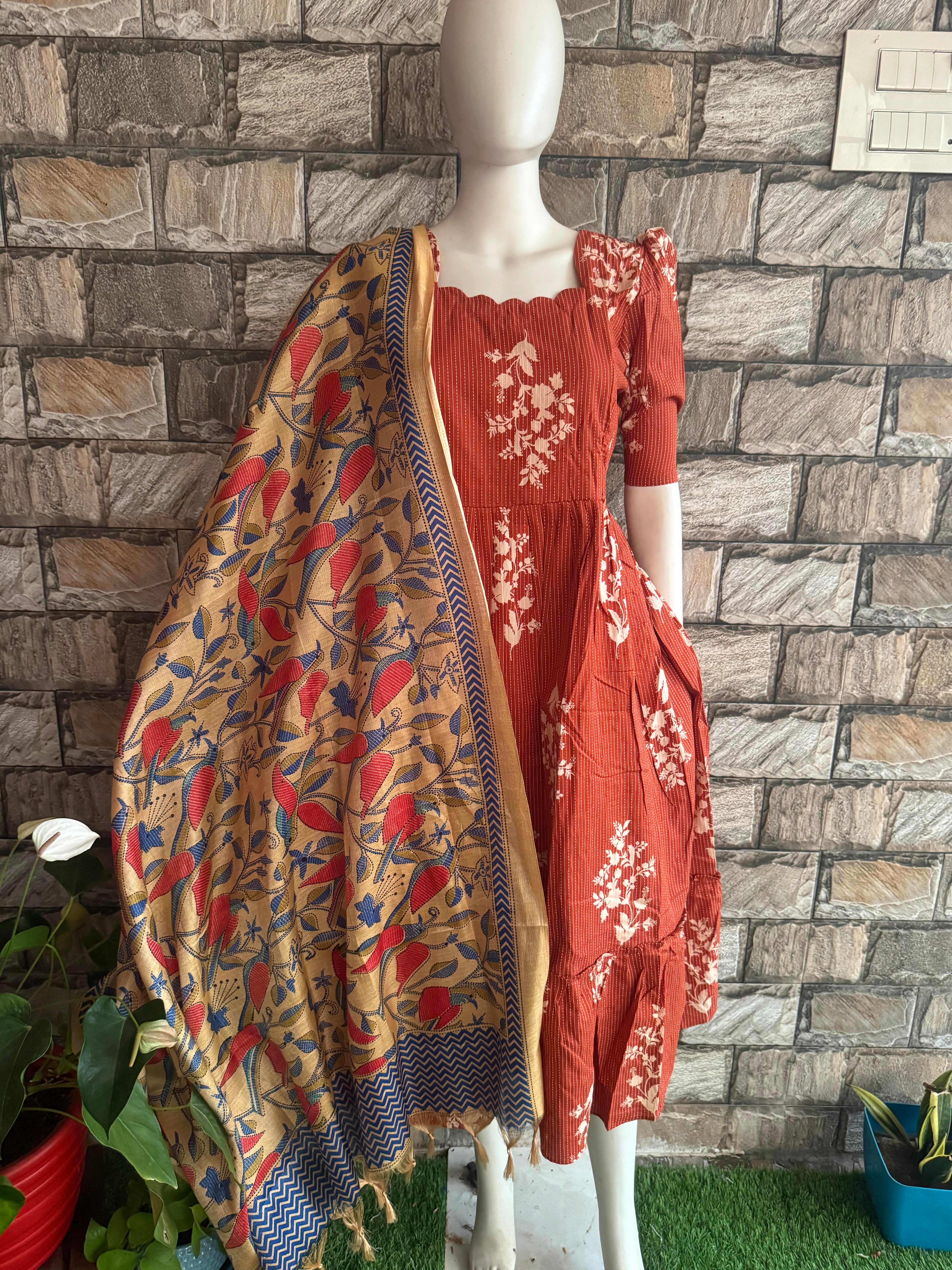 Cream shade poly khadhi dupatta