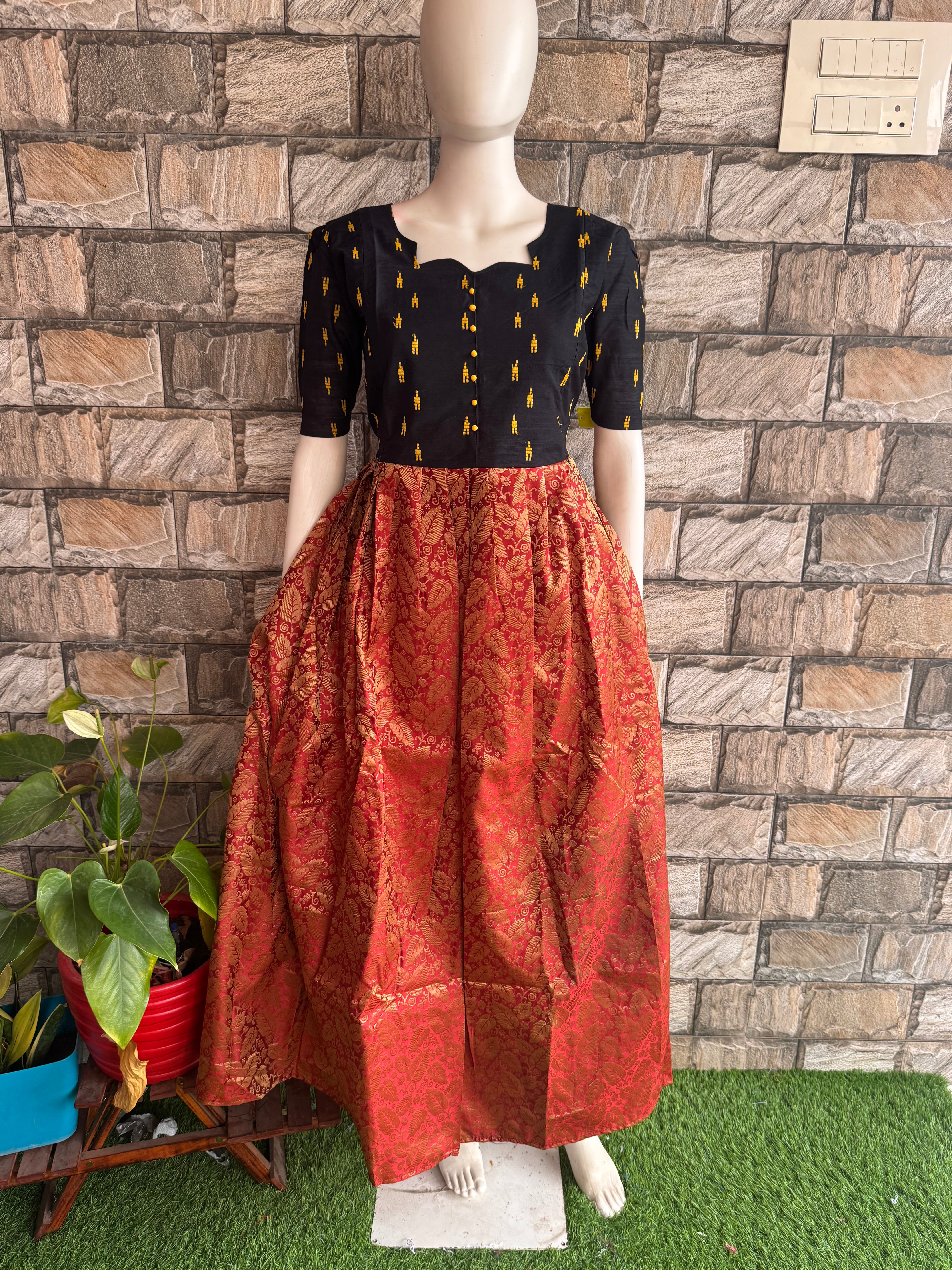 Banarasi mix maternity Feeding maxi