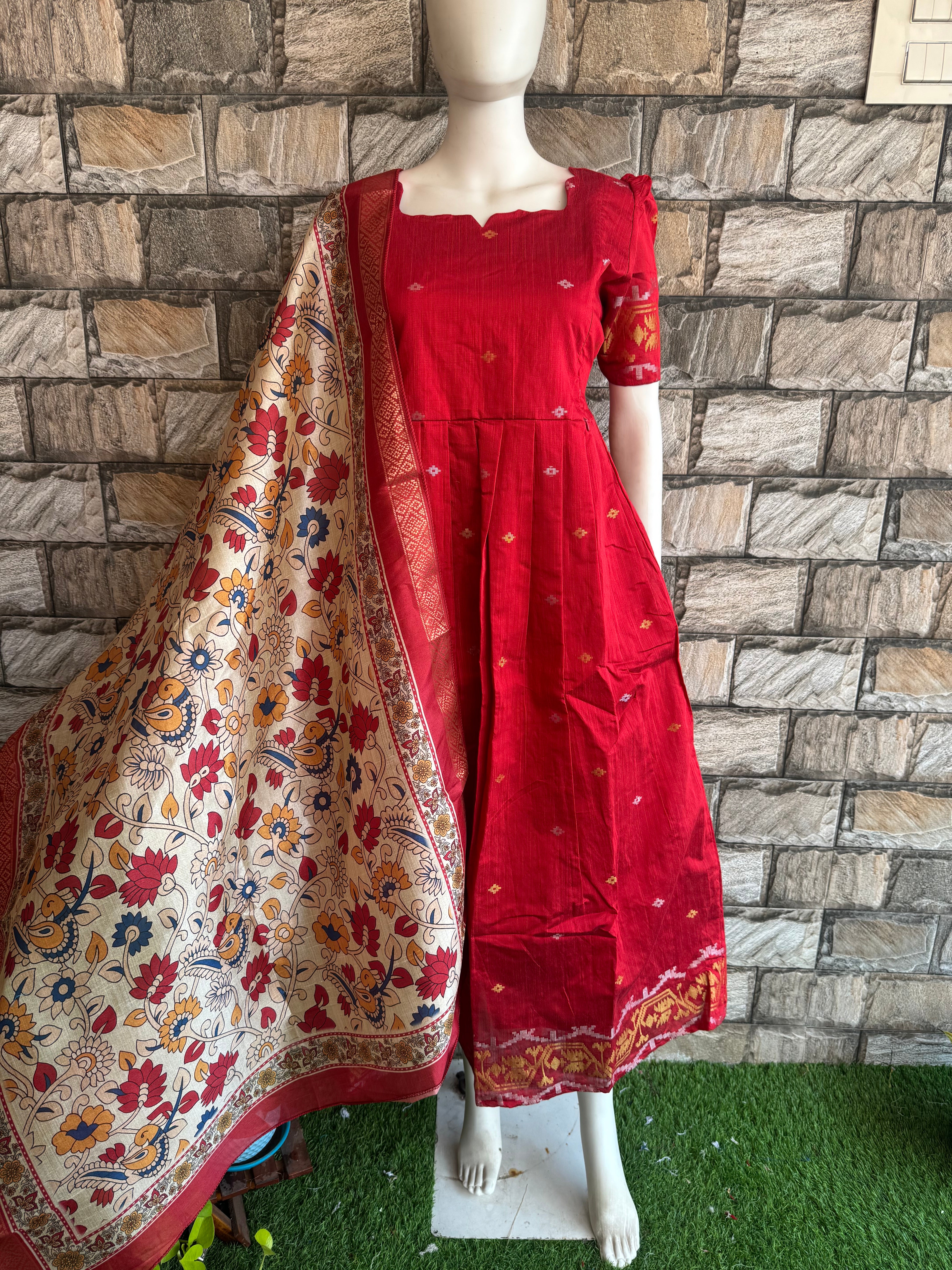 Silk mix dupatta with zari border
