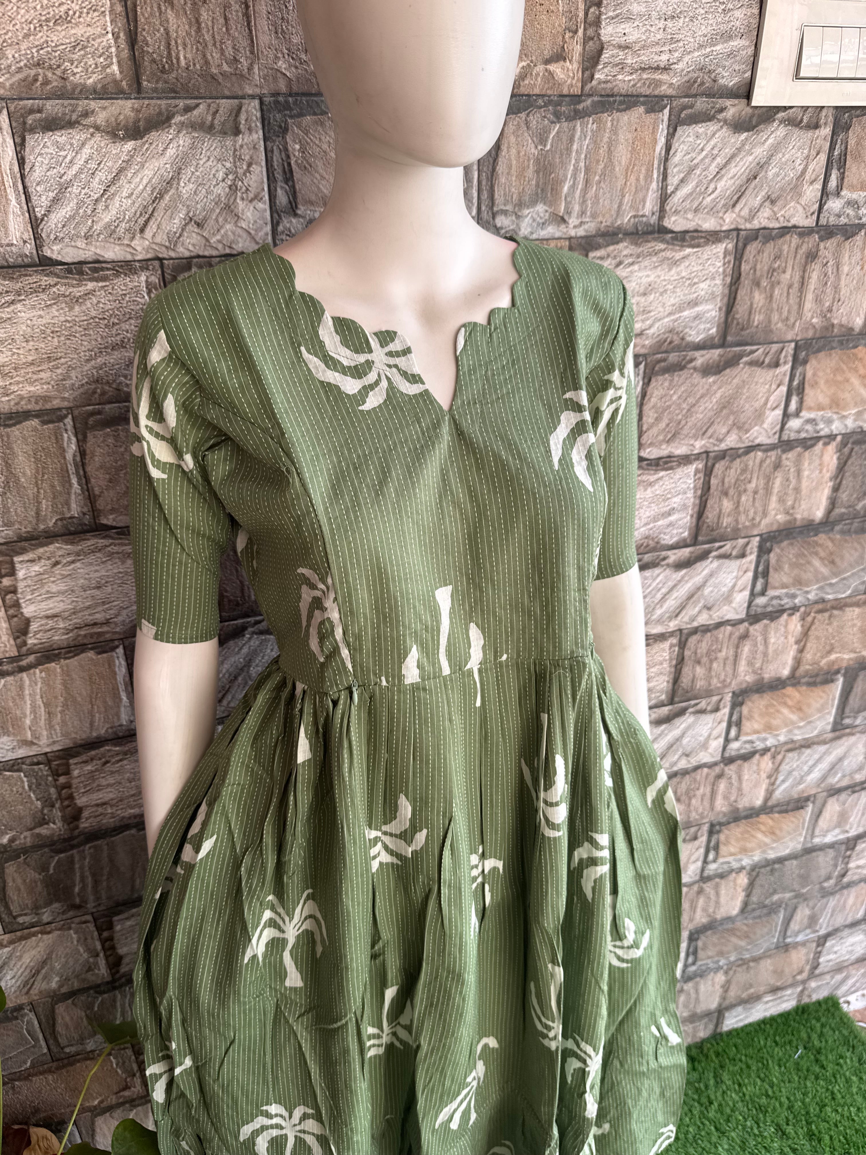 Pale pista kanta cotton maternity maxi Tree
