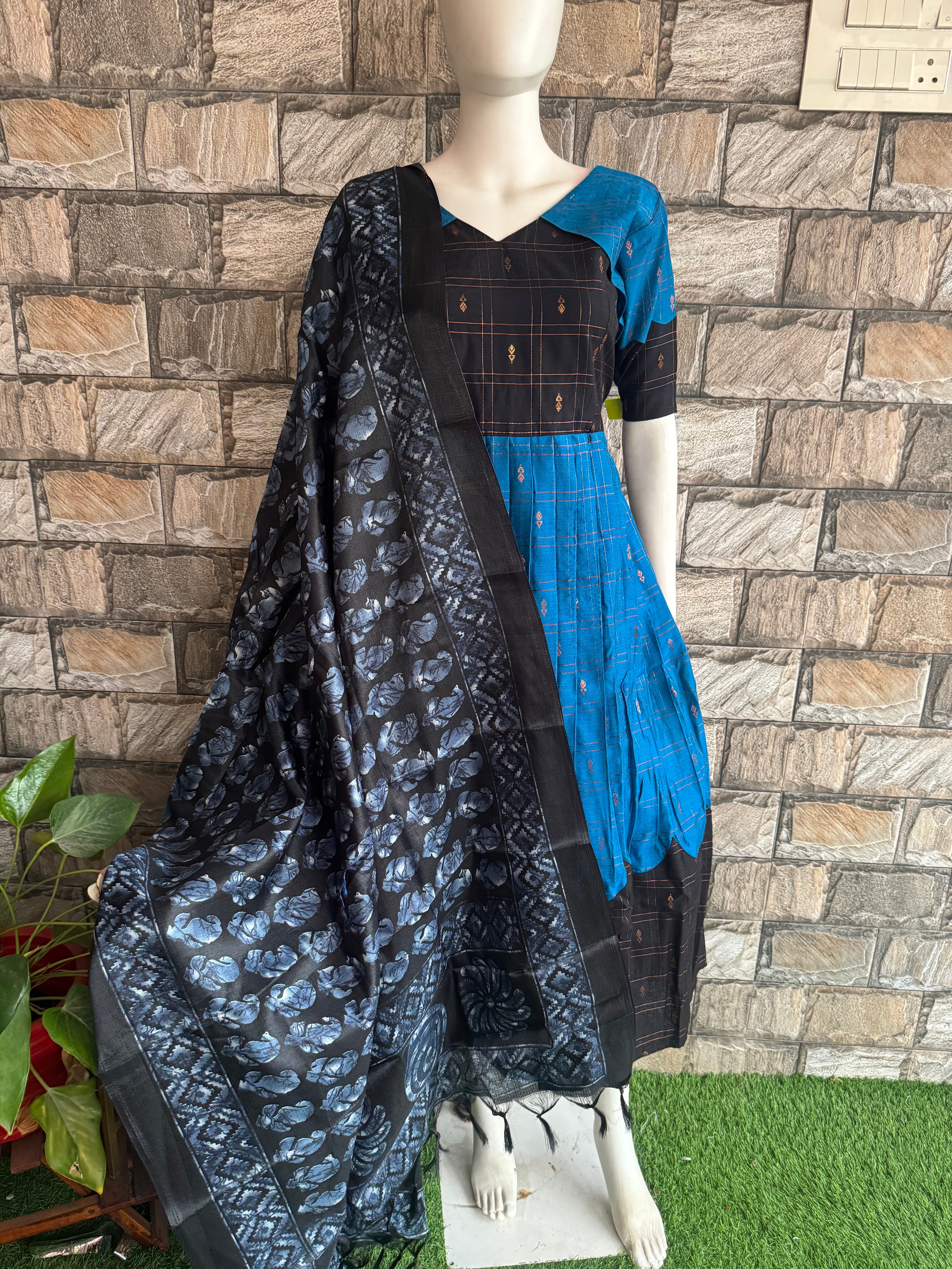 Black poly Khadhi dupatta