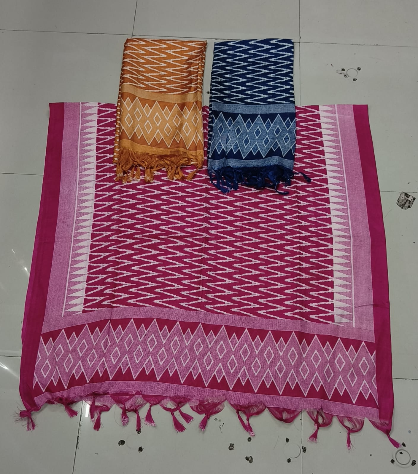 Dark pink poly khadhi dupatta
