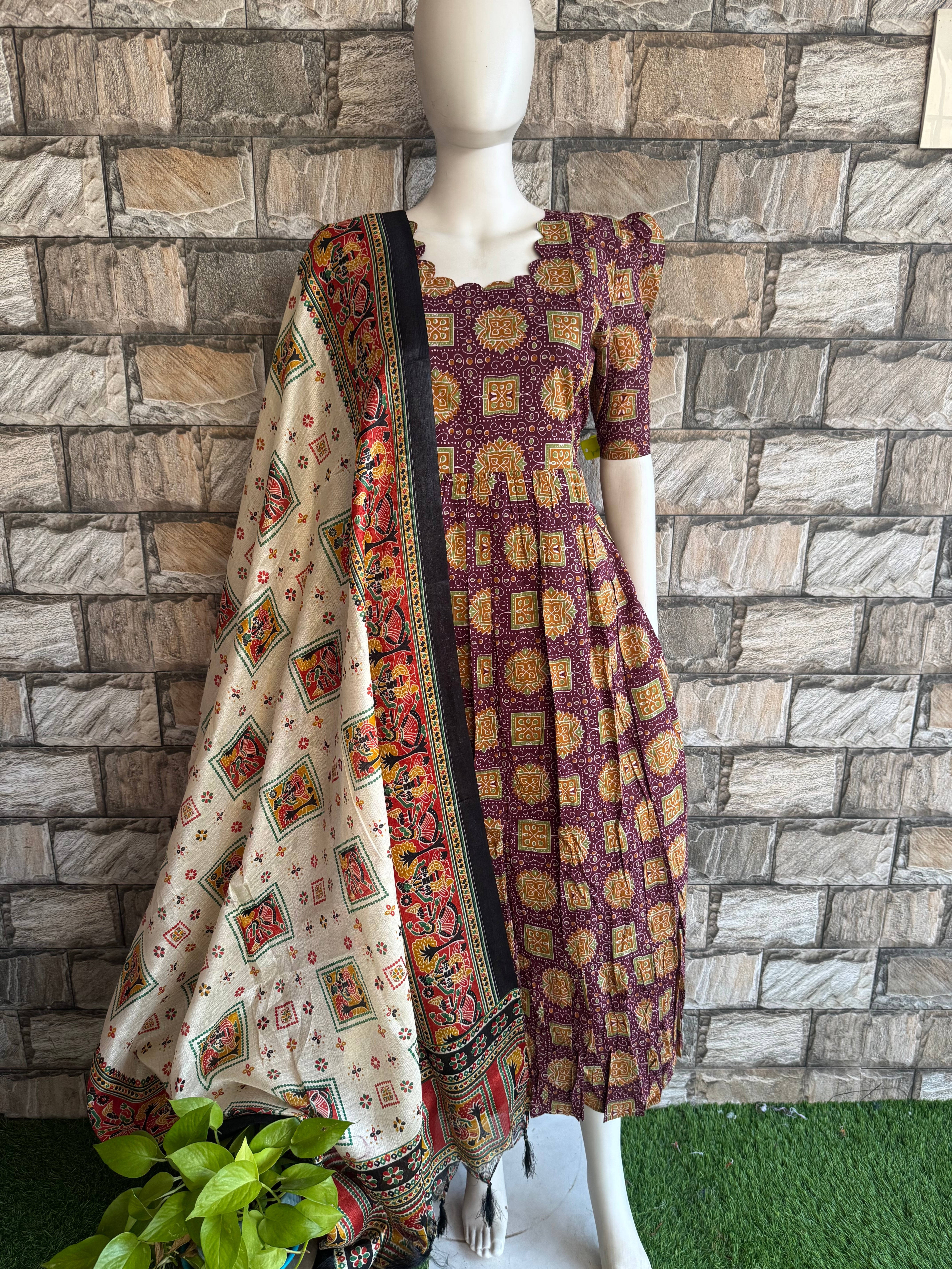 Sandal multi colour dupatta