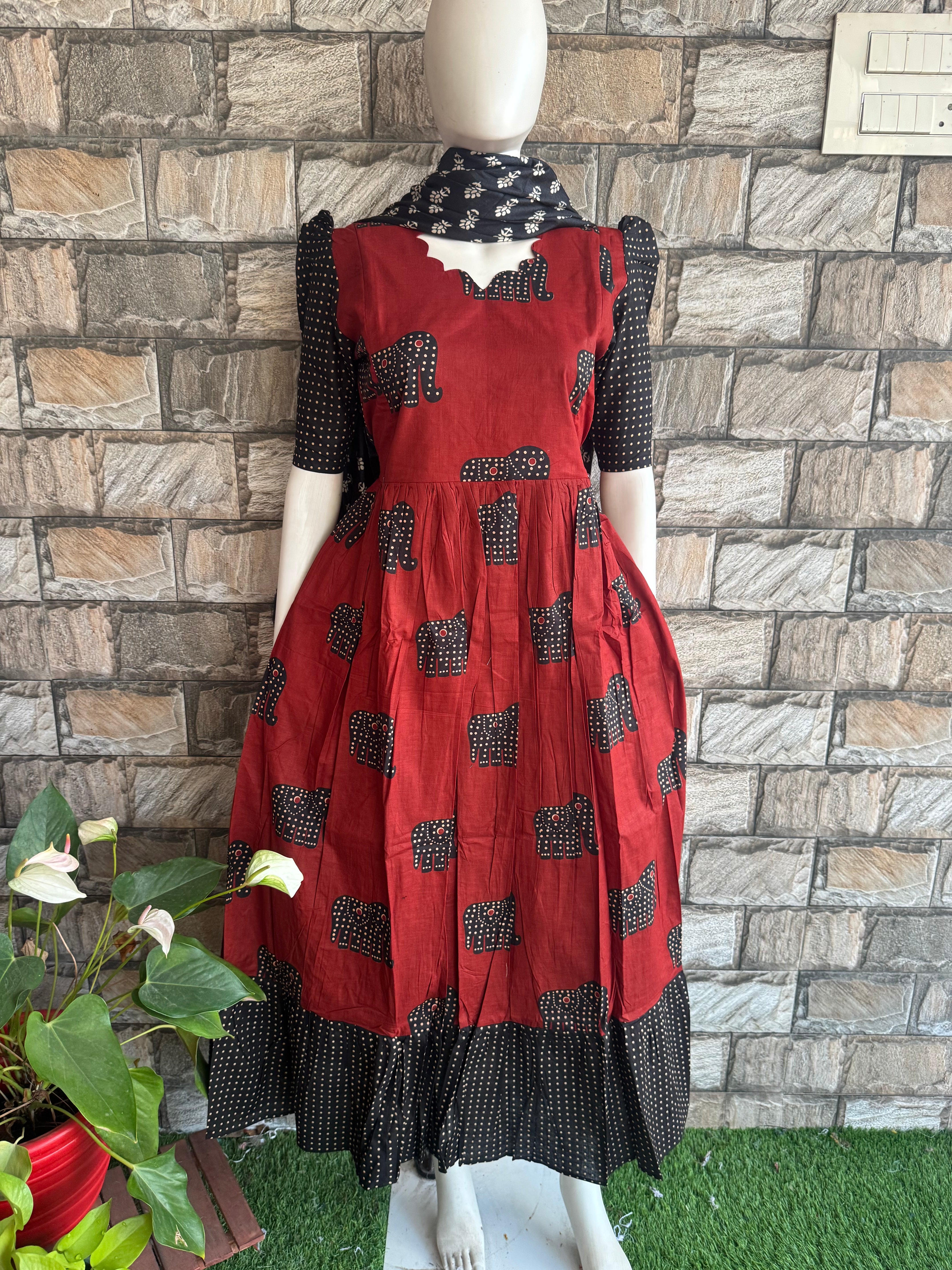 Elegant Maternity Feeding Cotton maxi CF161