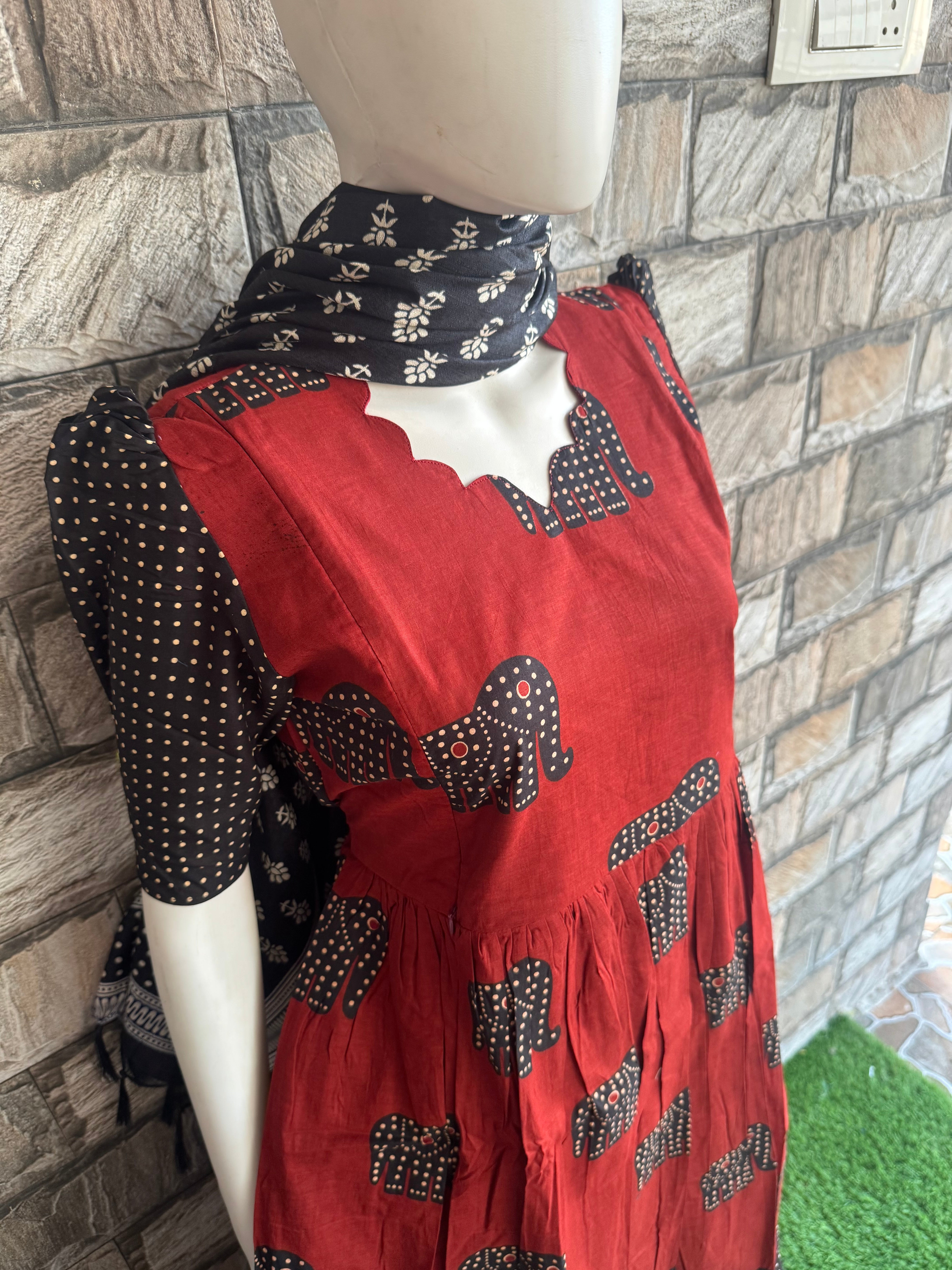 Elegant Maternity Feeding Cotton maxi CF161