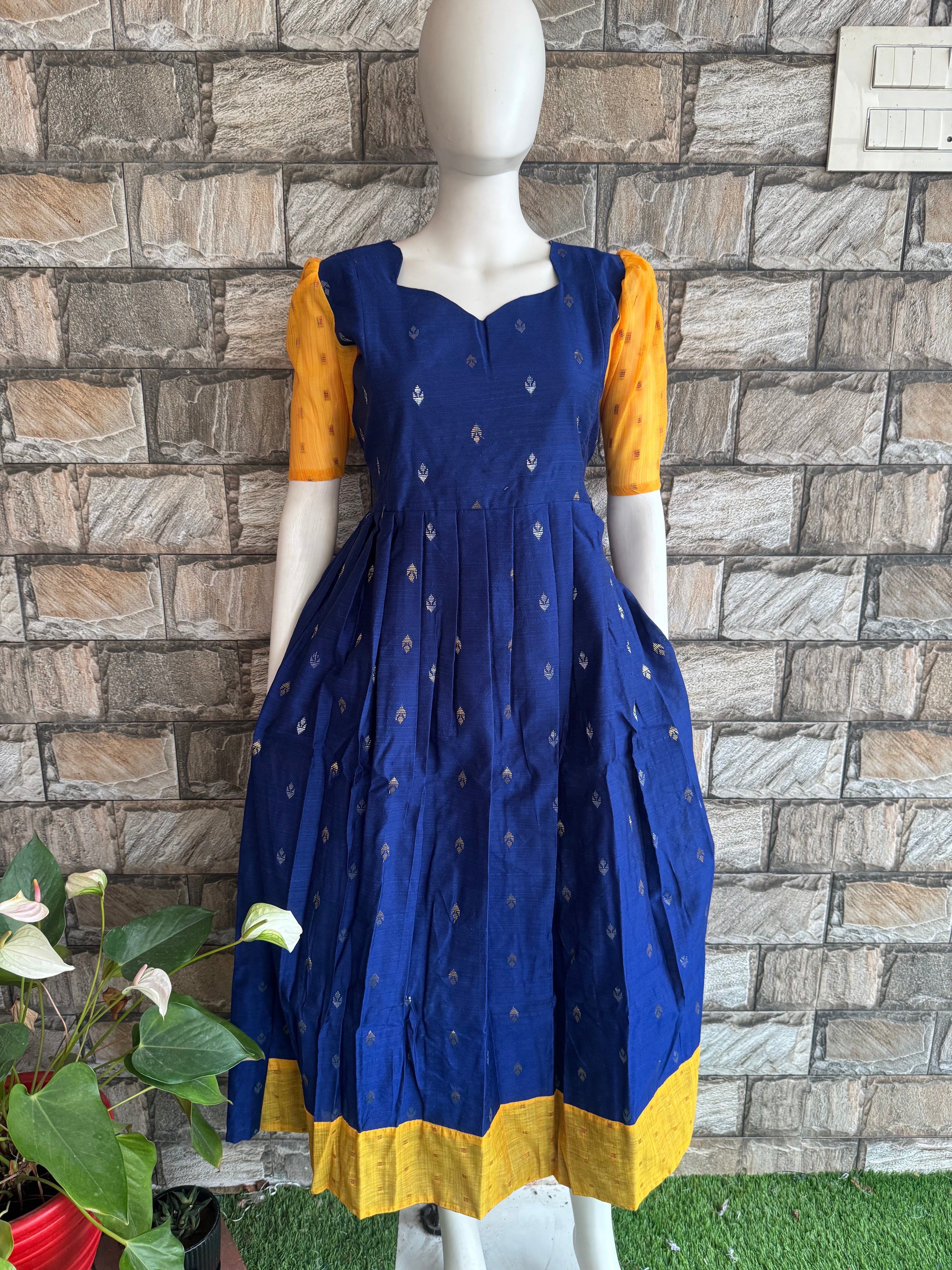 Trendy Pregnancy & Maternity Dresses for Moms-to-Be CF160