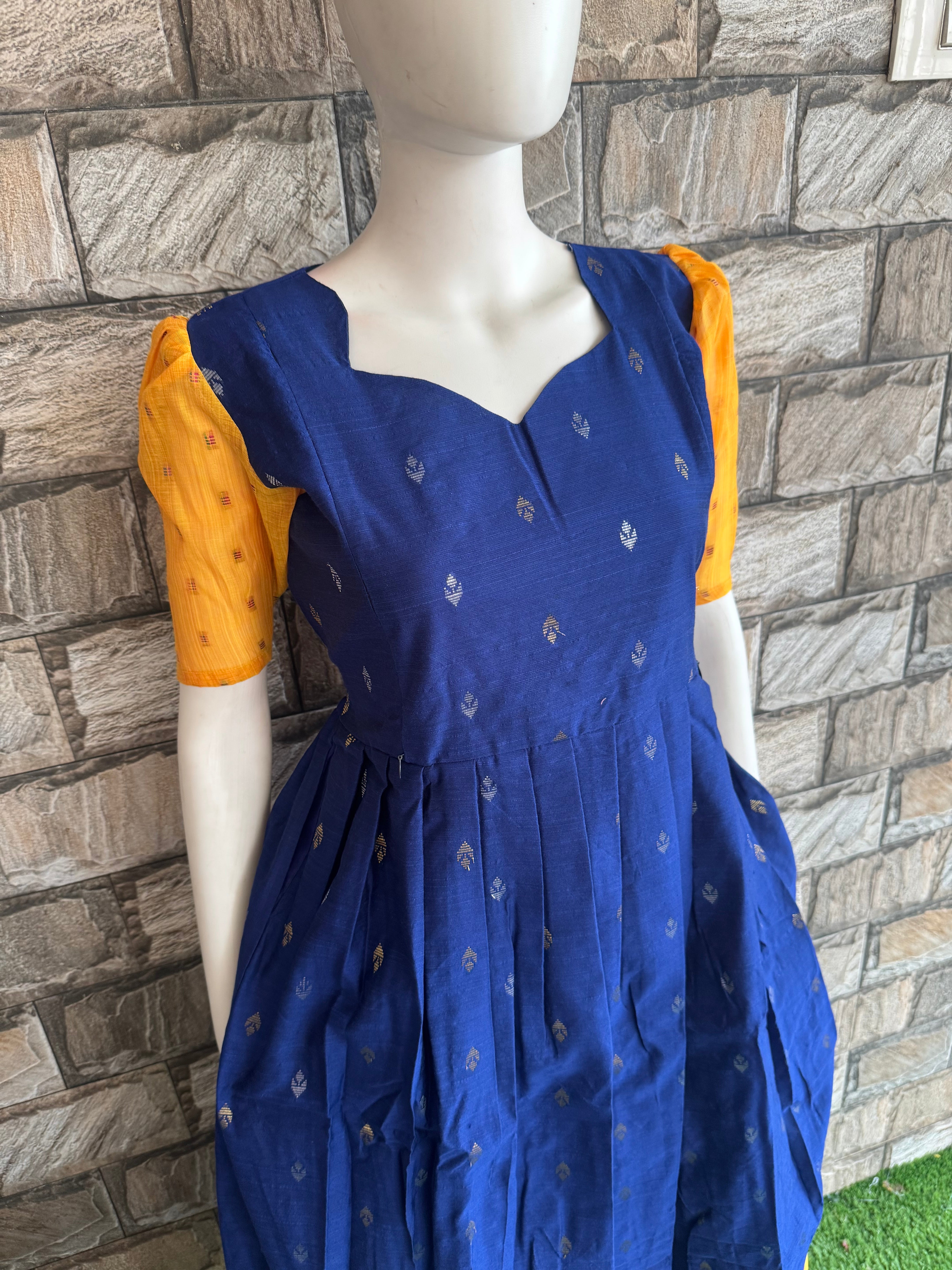 Trendy Pregnancy & Maternity Dresses for Moms-to-Be CF160