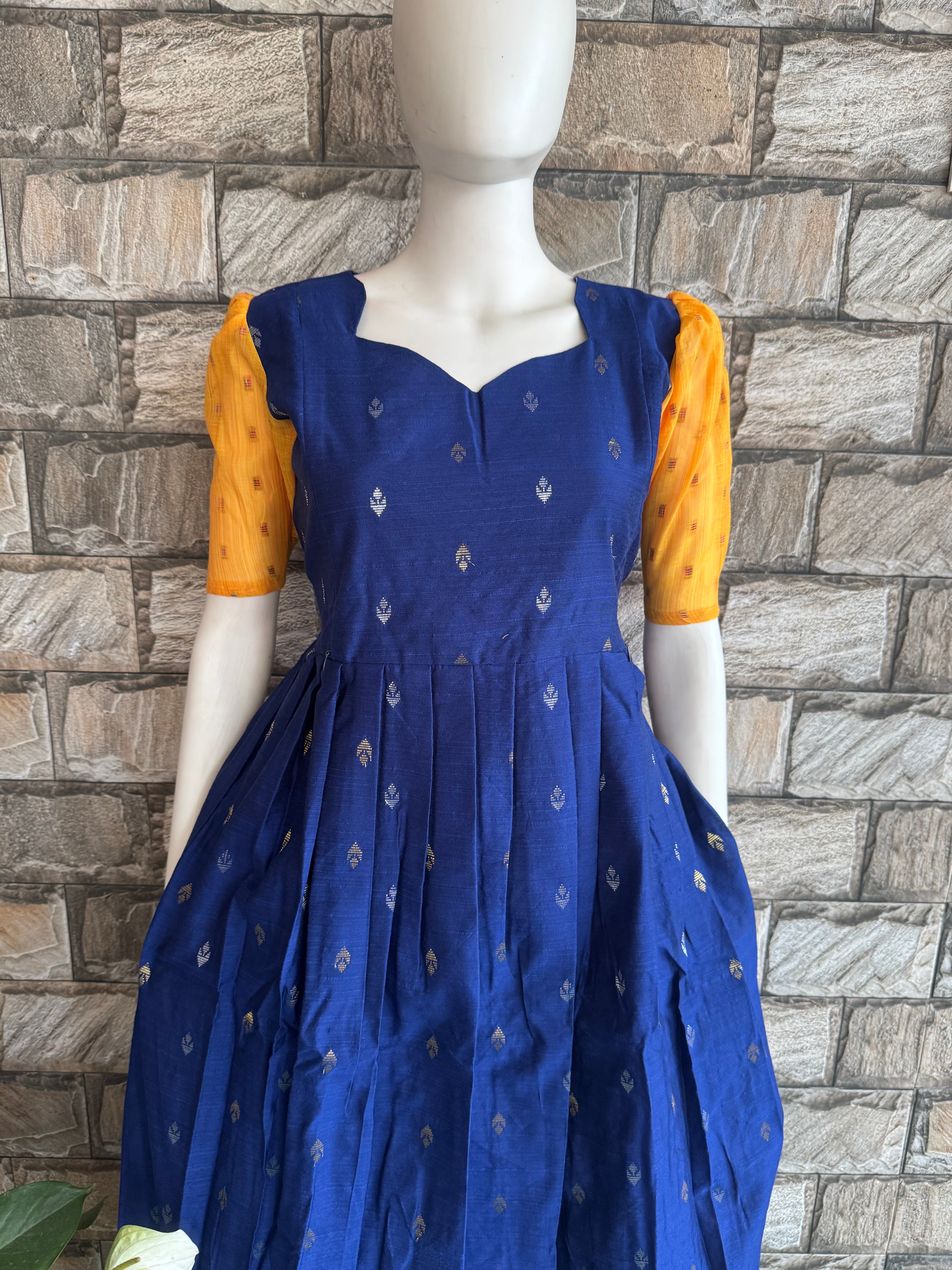 Trendy Pregnancy & Maternity Dresses for Moms-to-Be CF160