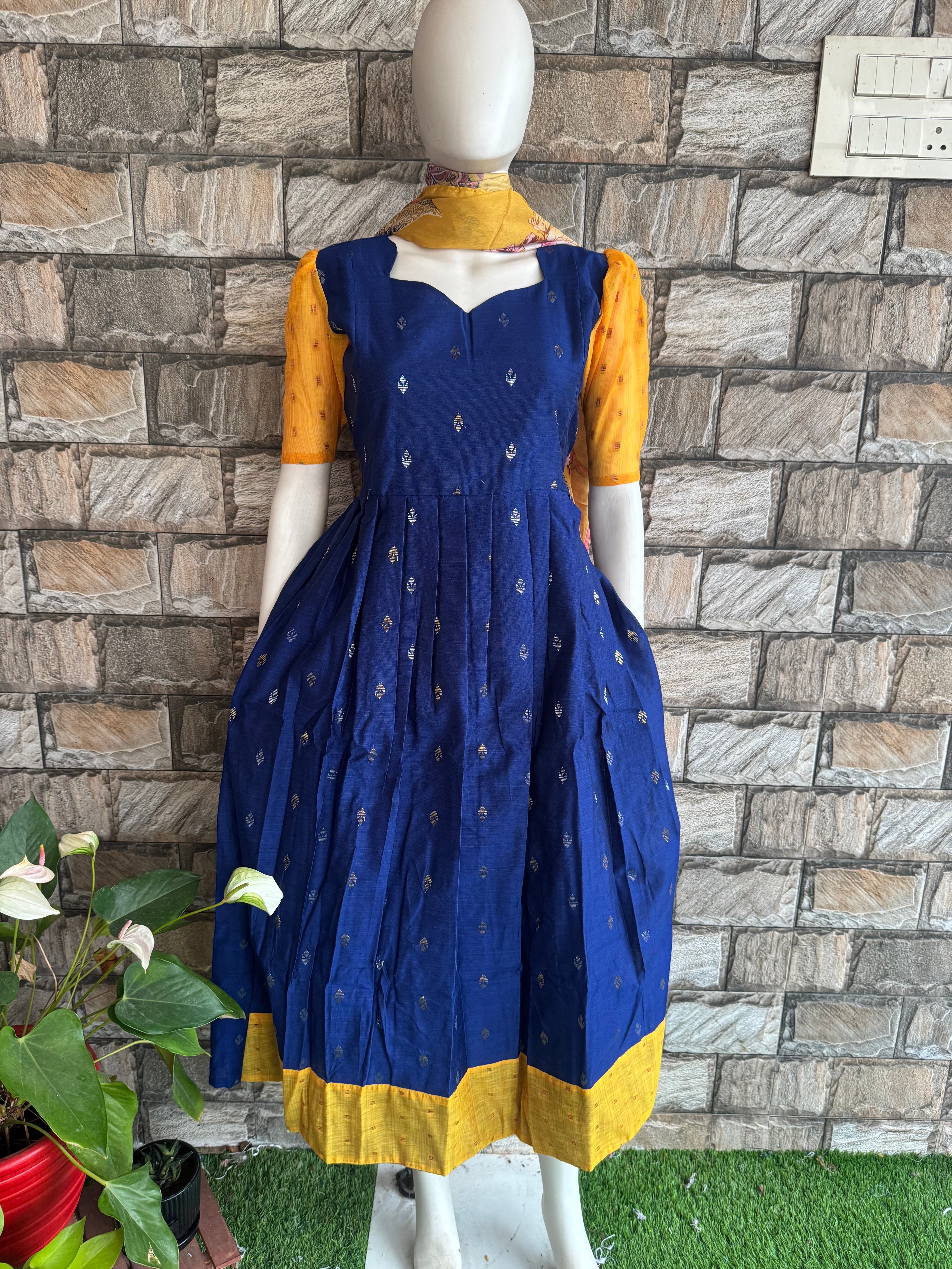 Trendy Pregnancy & Maternity Dresses for Moms-to-Be CF160