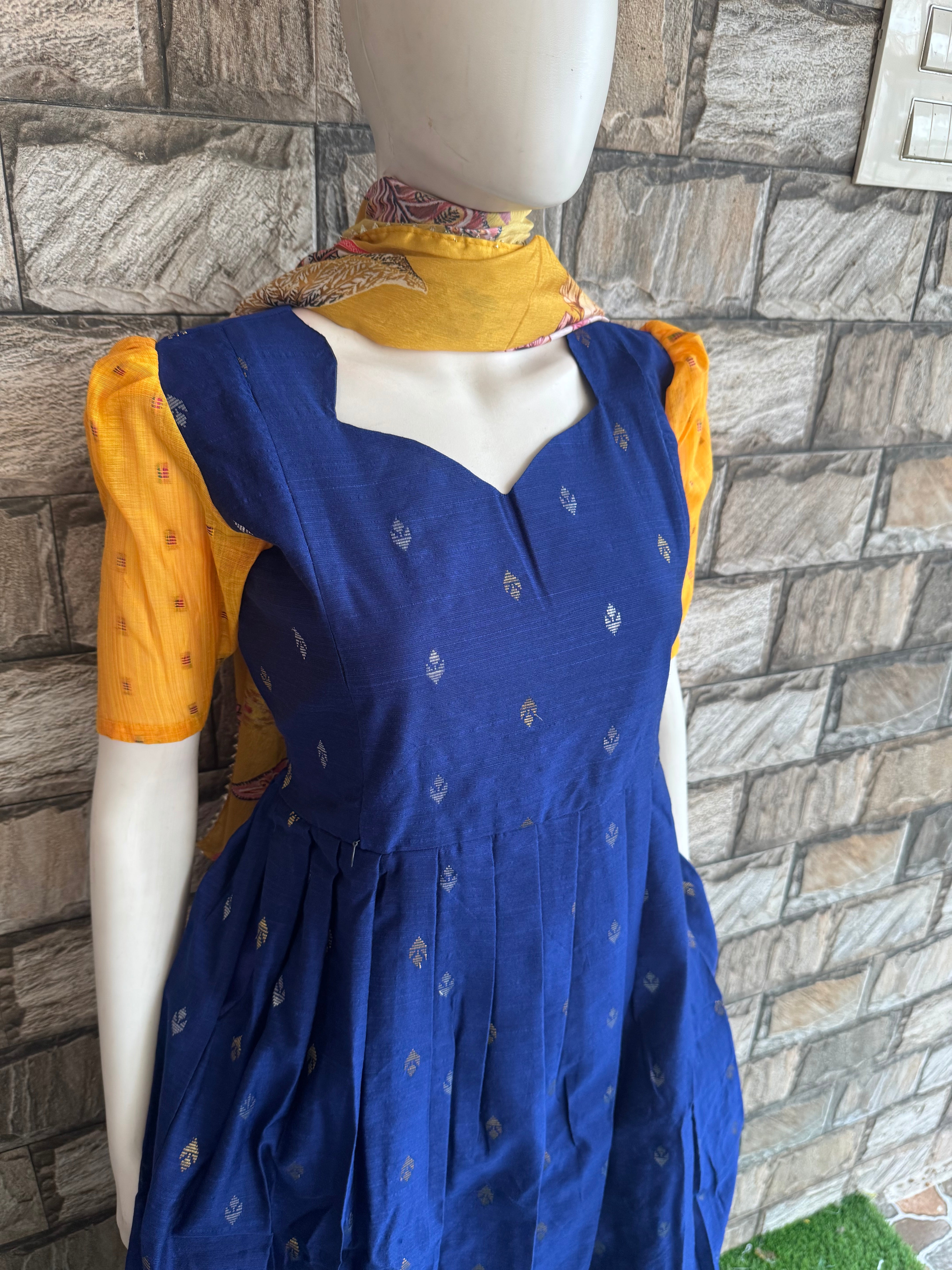 Trendy Pregnancy & Maternity Dresses for Moms-to-Be CF160