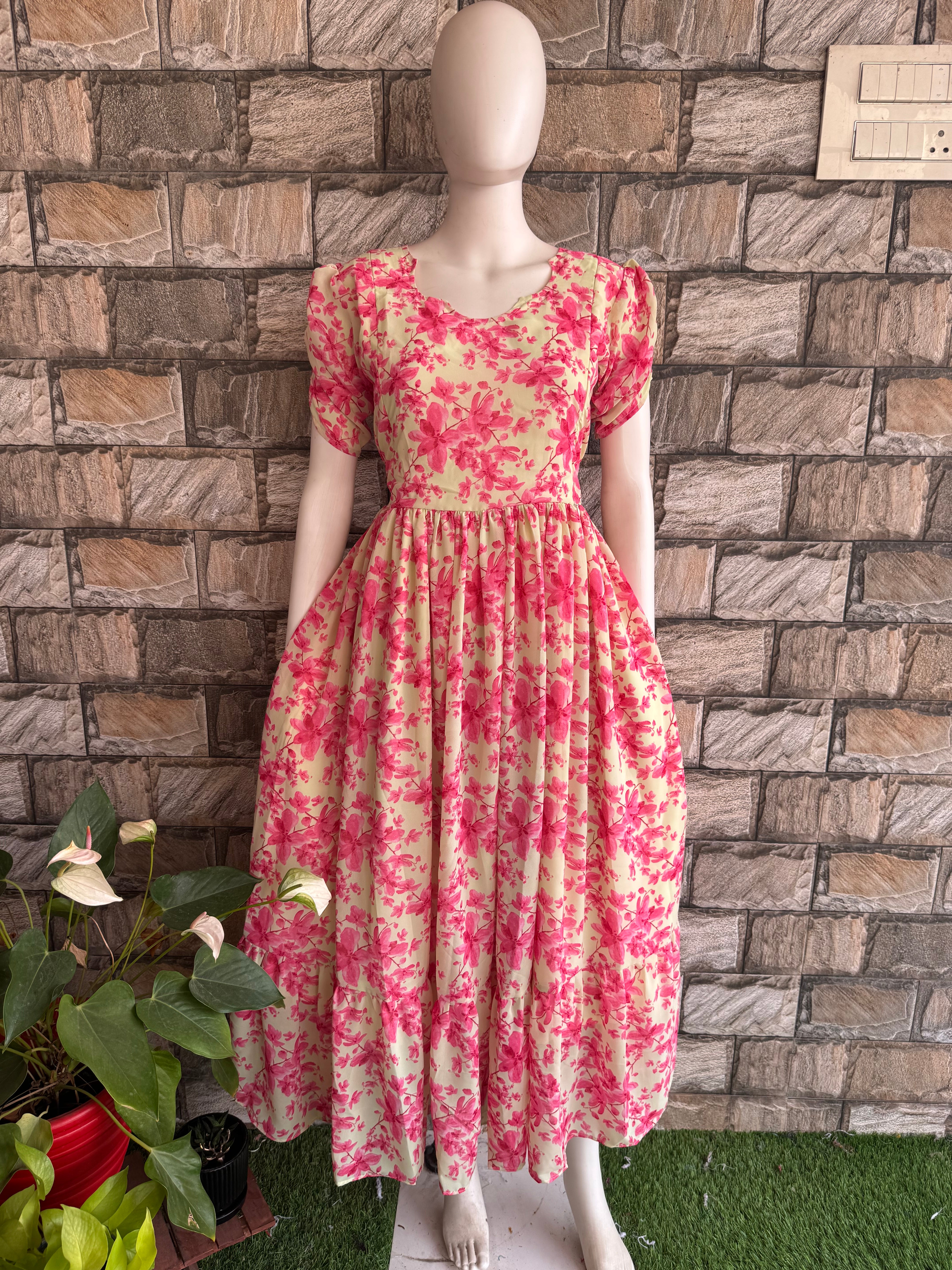 Half White maternity Maxi - perfect for shoot CF170