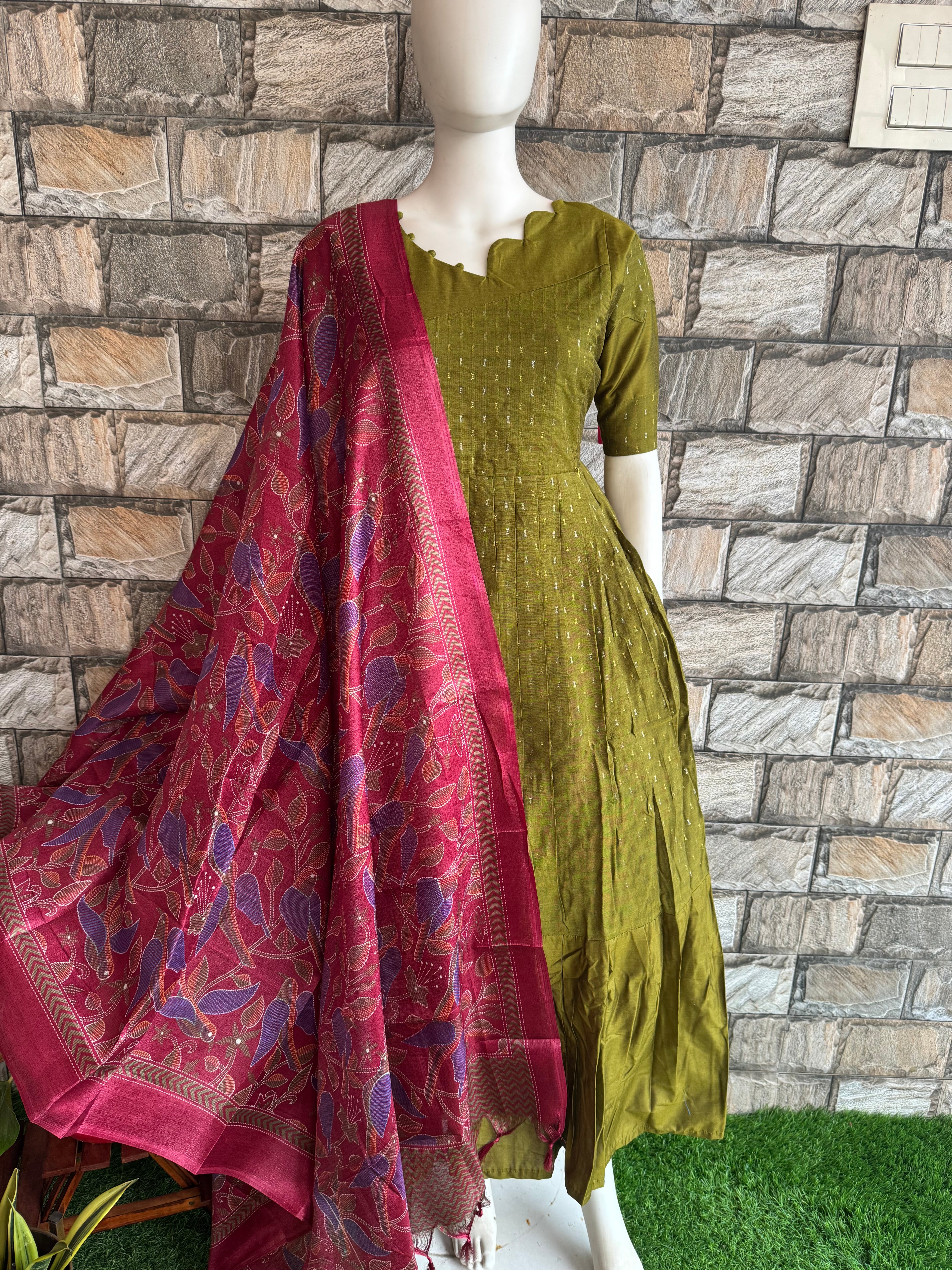 Maroon Poly Khadhi dupatta