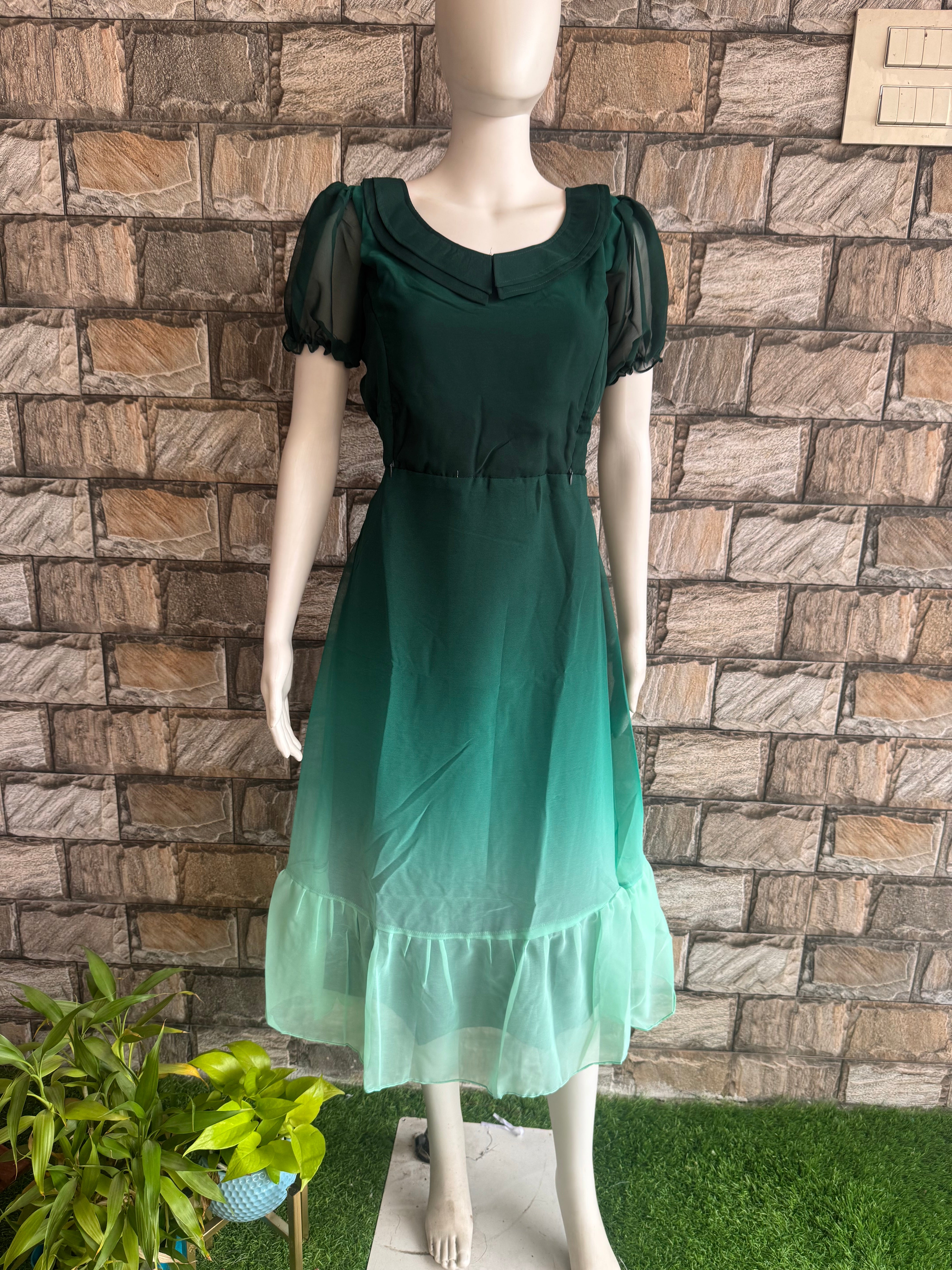 Green dual shade Georgette