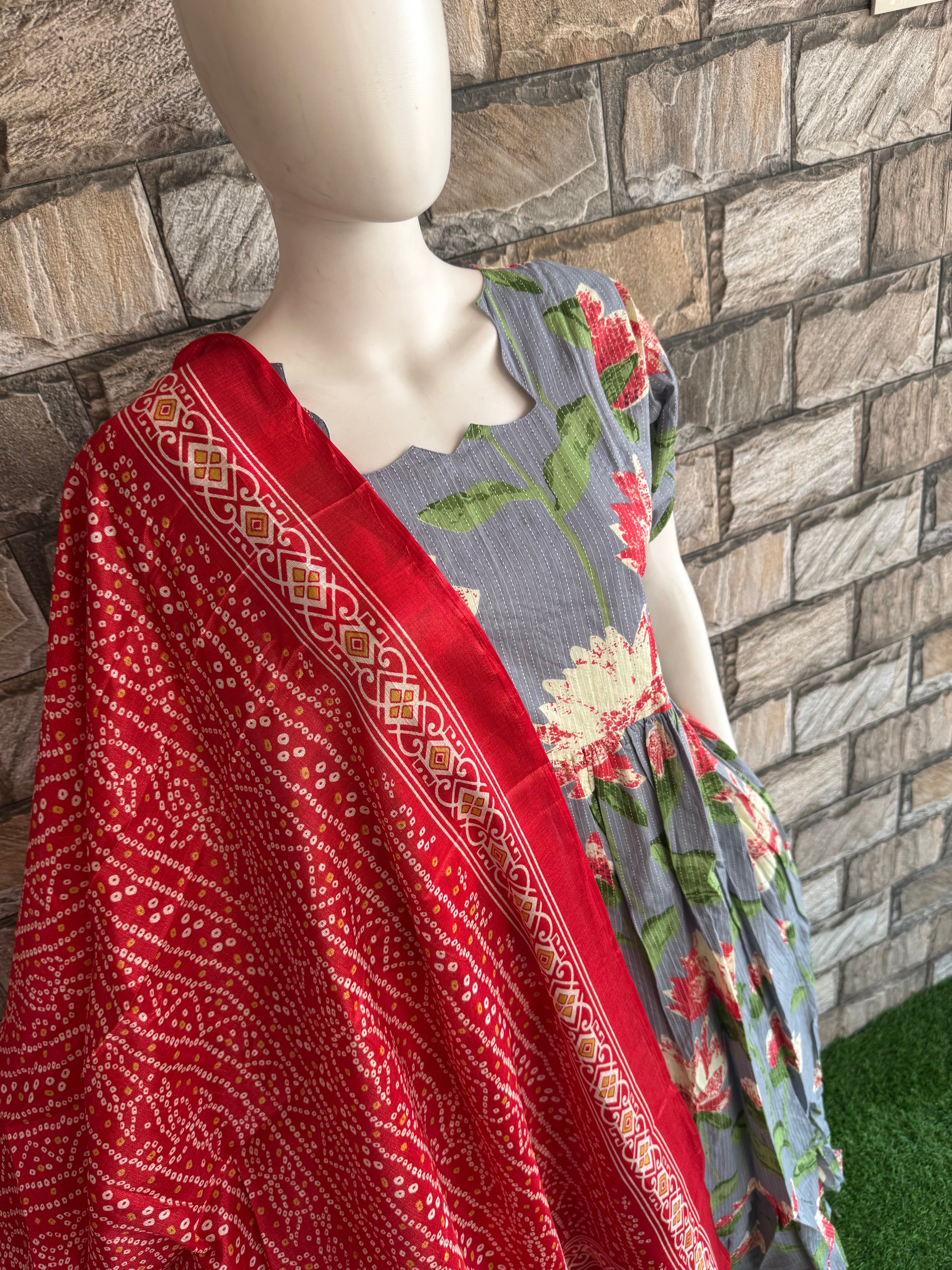 Red khadhi dupatta