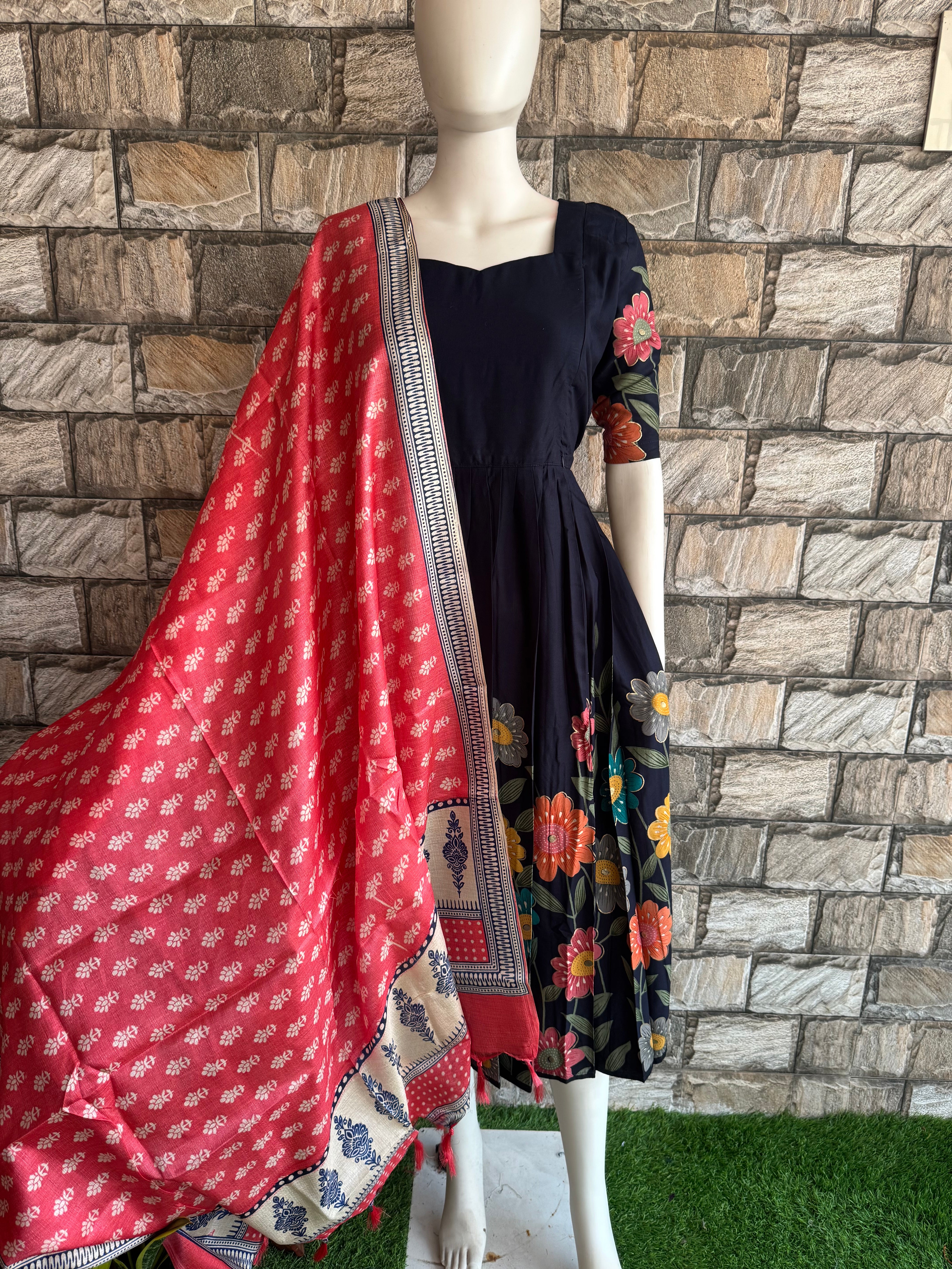 Peach dupatta