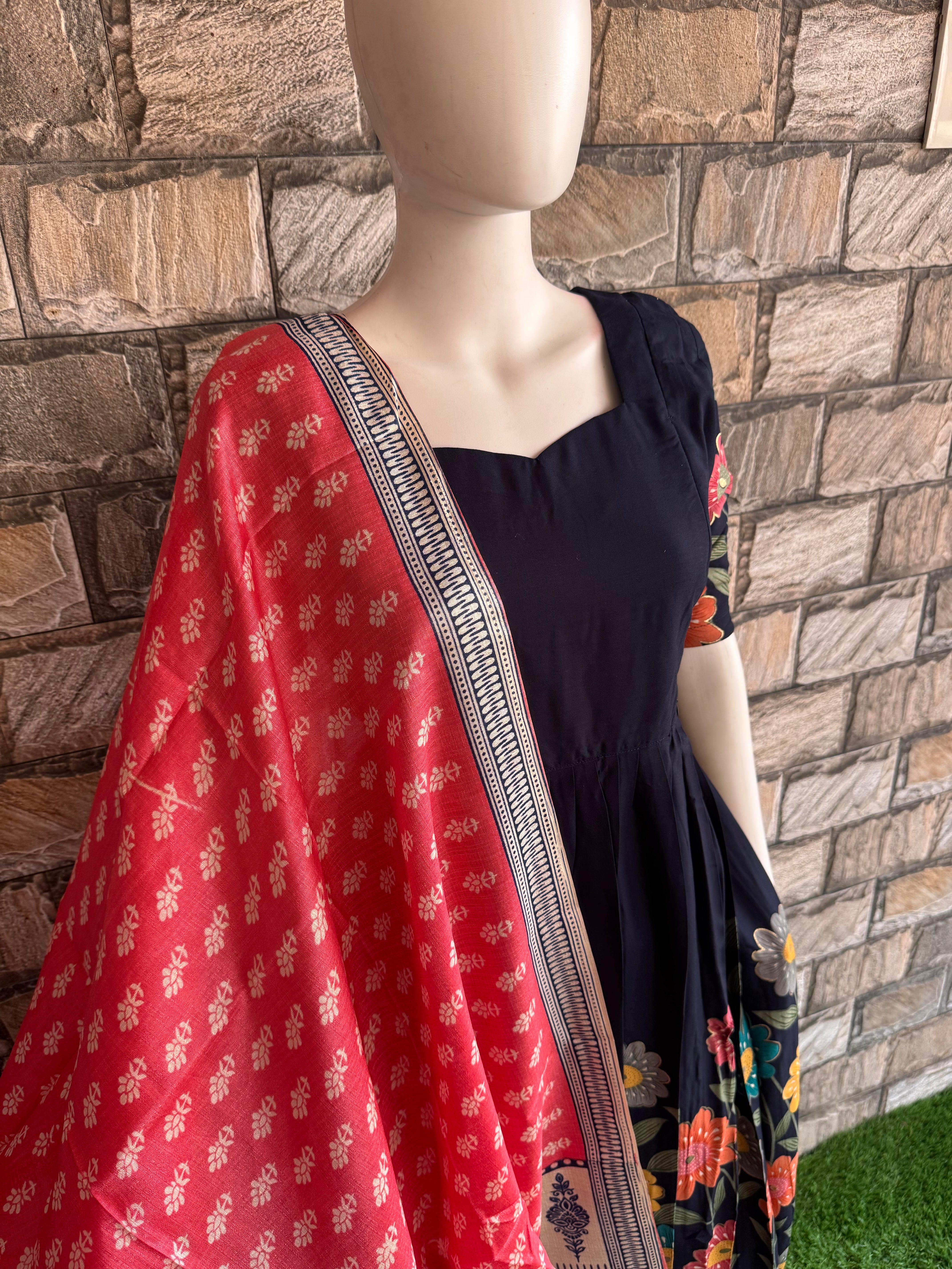 Peach dupatta