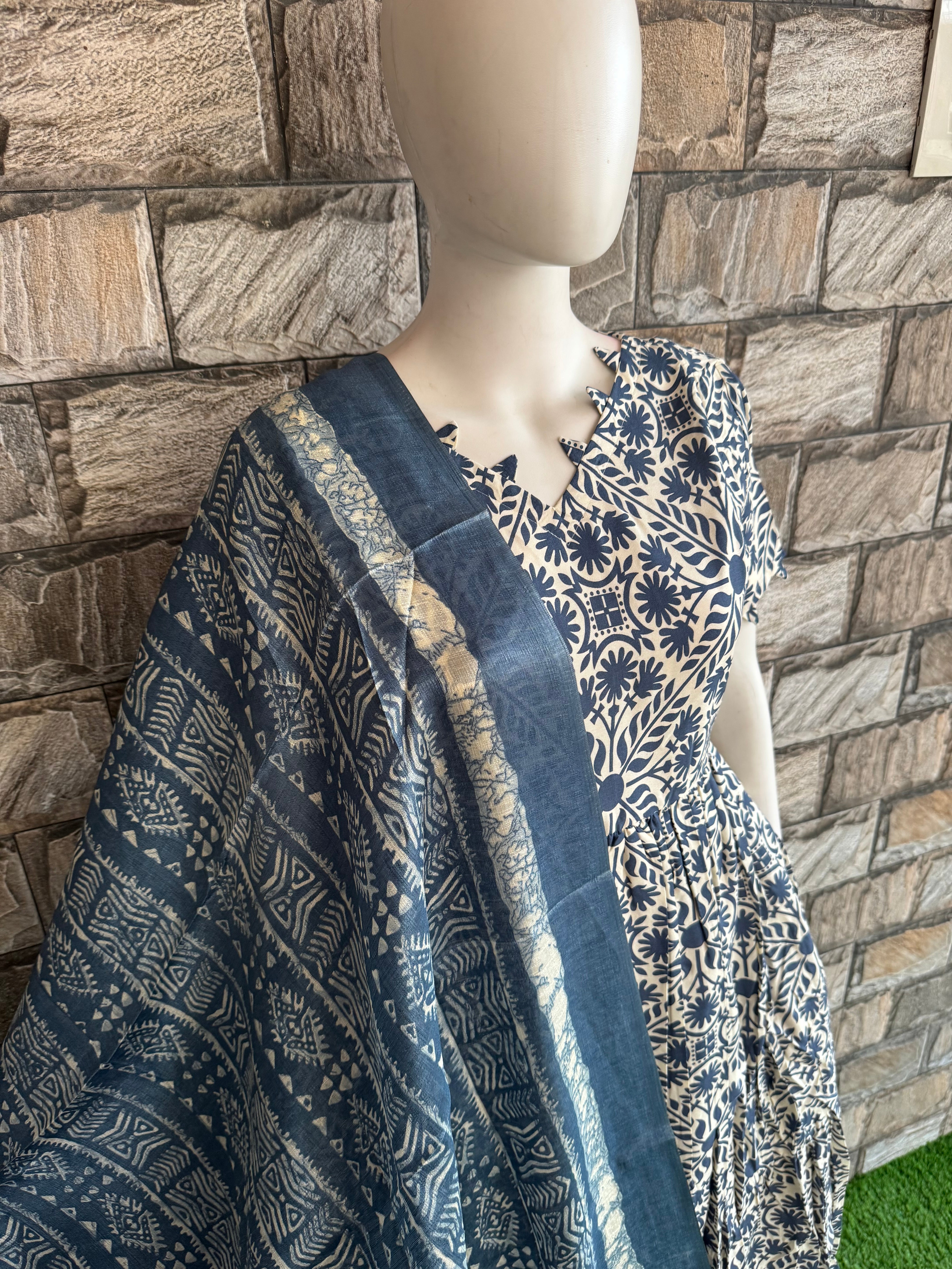 Grey poly khadhi dupatta