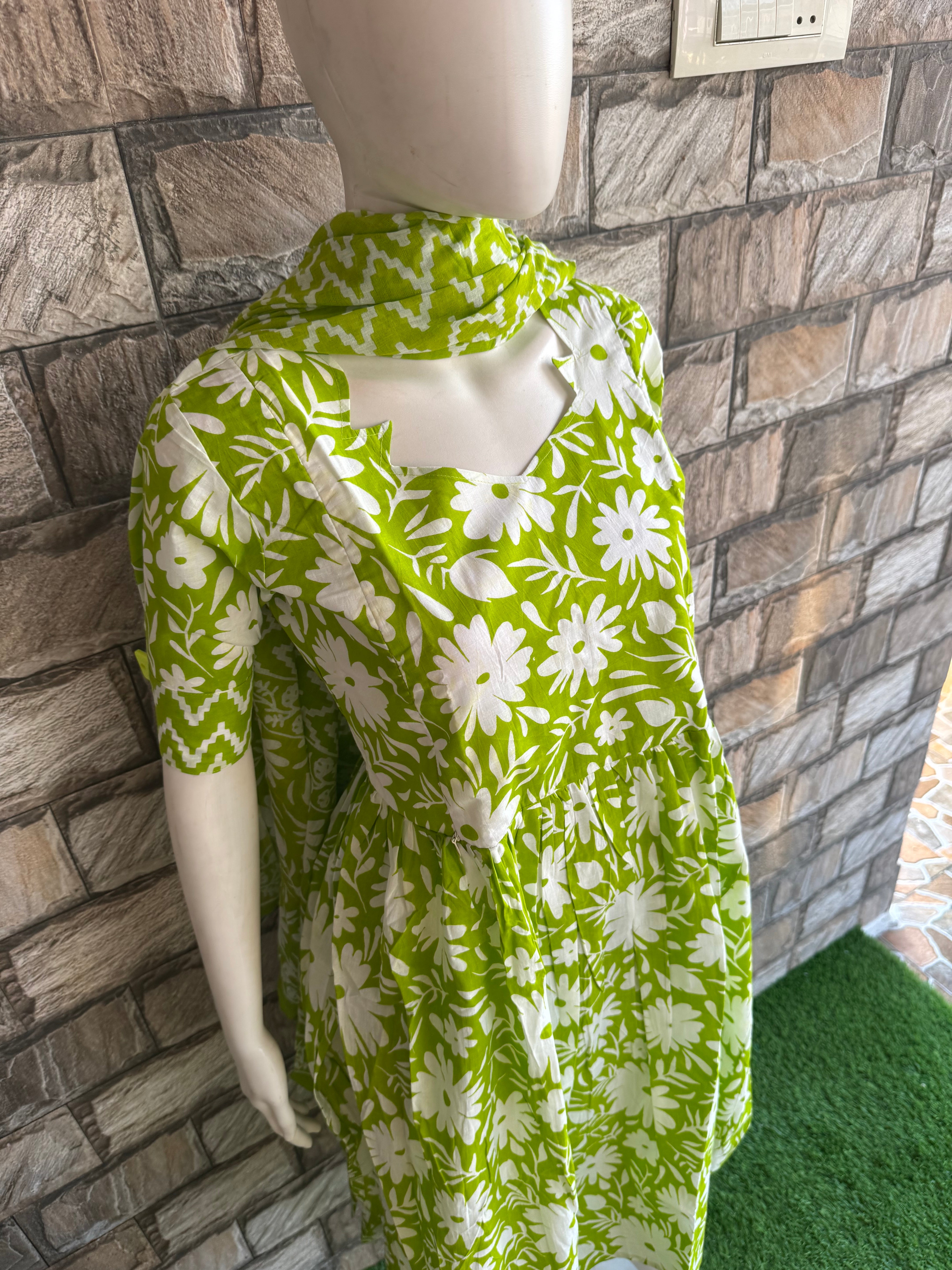 Parrot Green - 3 Piece Feeding Set